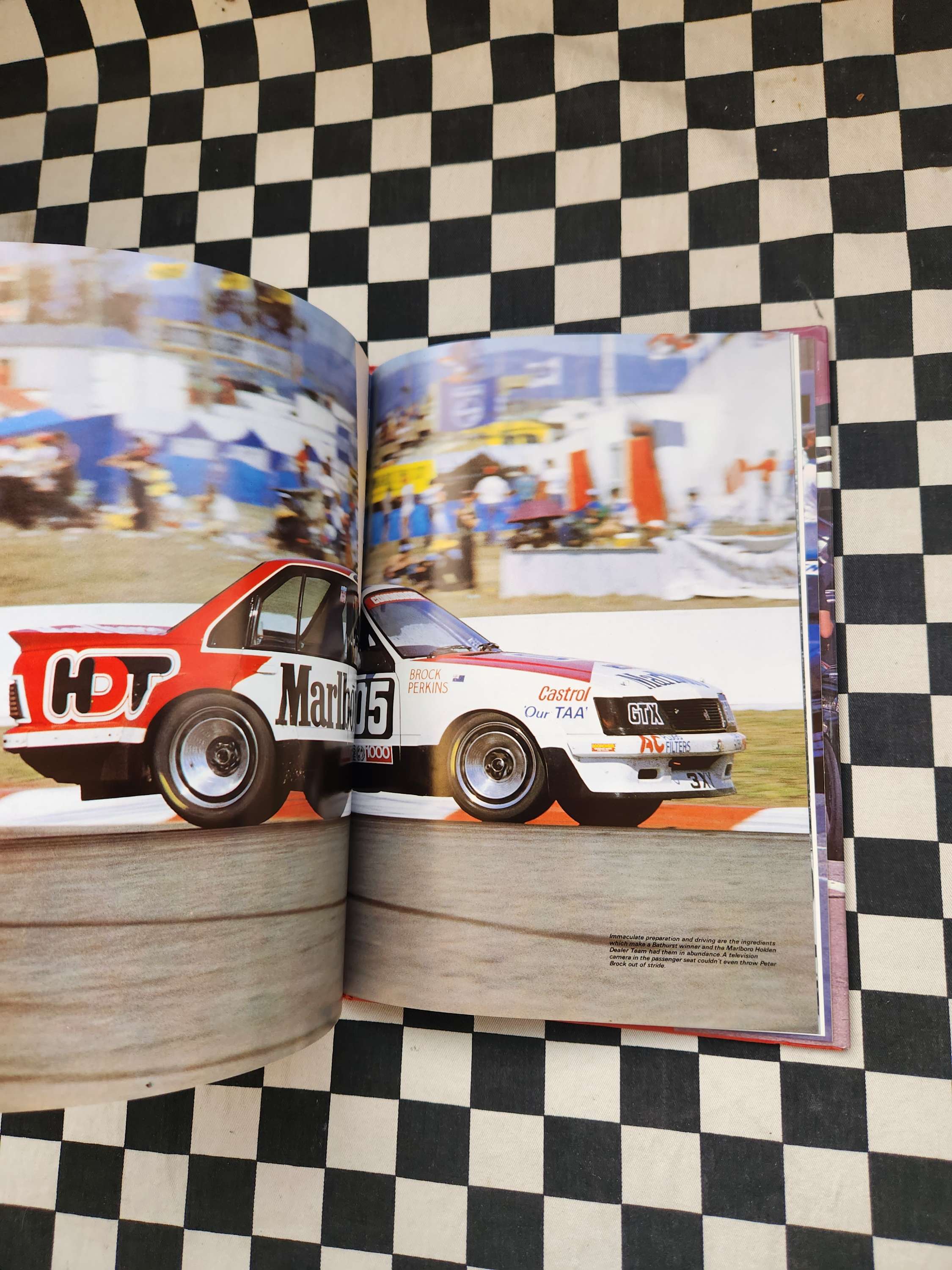 Bathurst James Hardie 1000 1982/83 Book