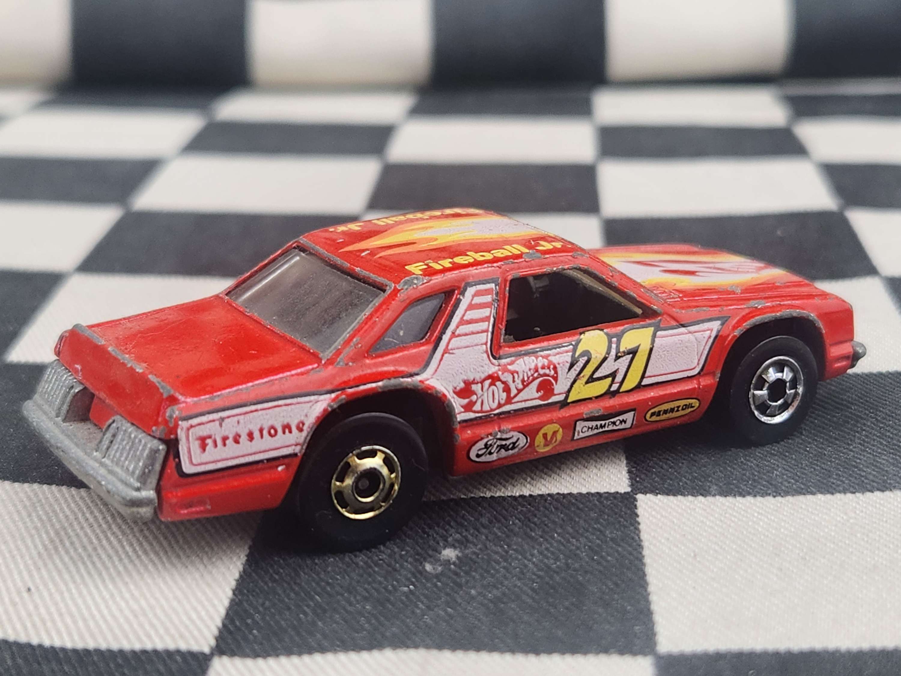 Vintage Loose Hot Wheels Blackwall Front Runnin' Fairmont Fireball JR