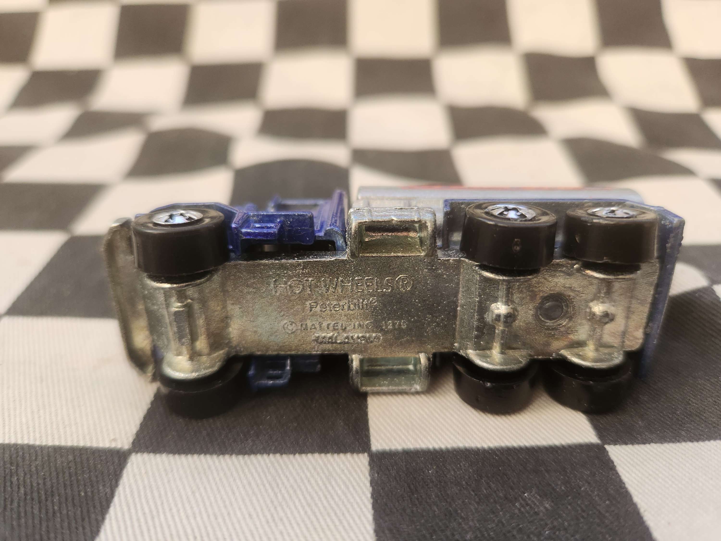 Vintage Loose Hot Wheels Blackwall Peterbilt Railroad Tanker Blue