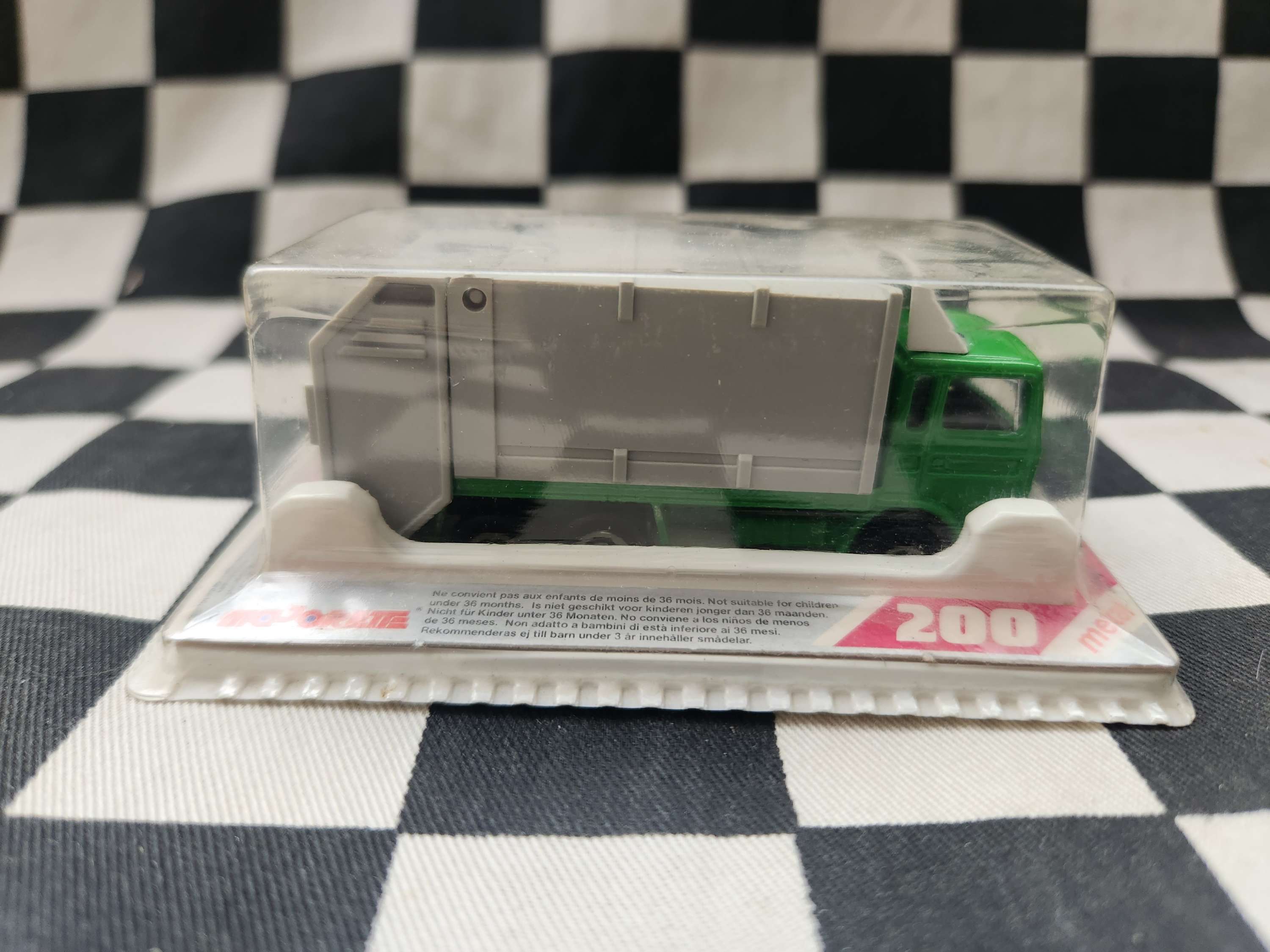 Majorette Green Garbage Truck