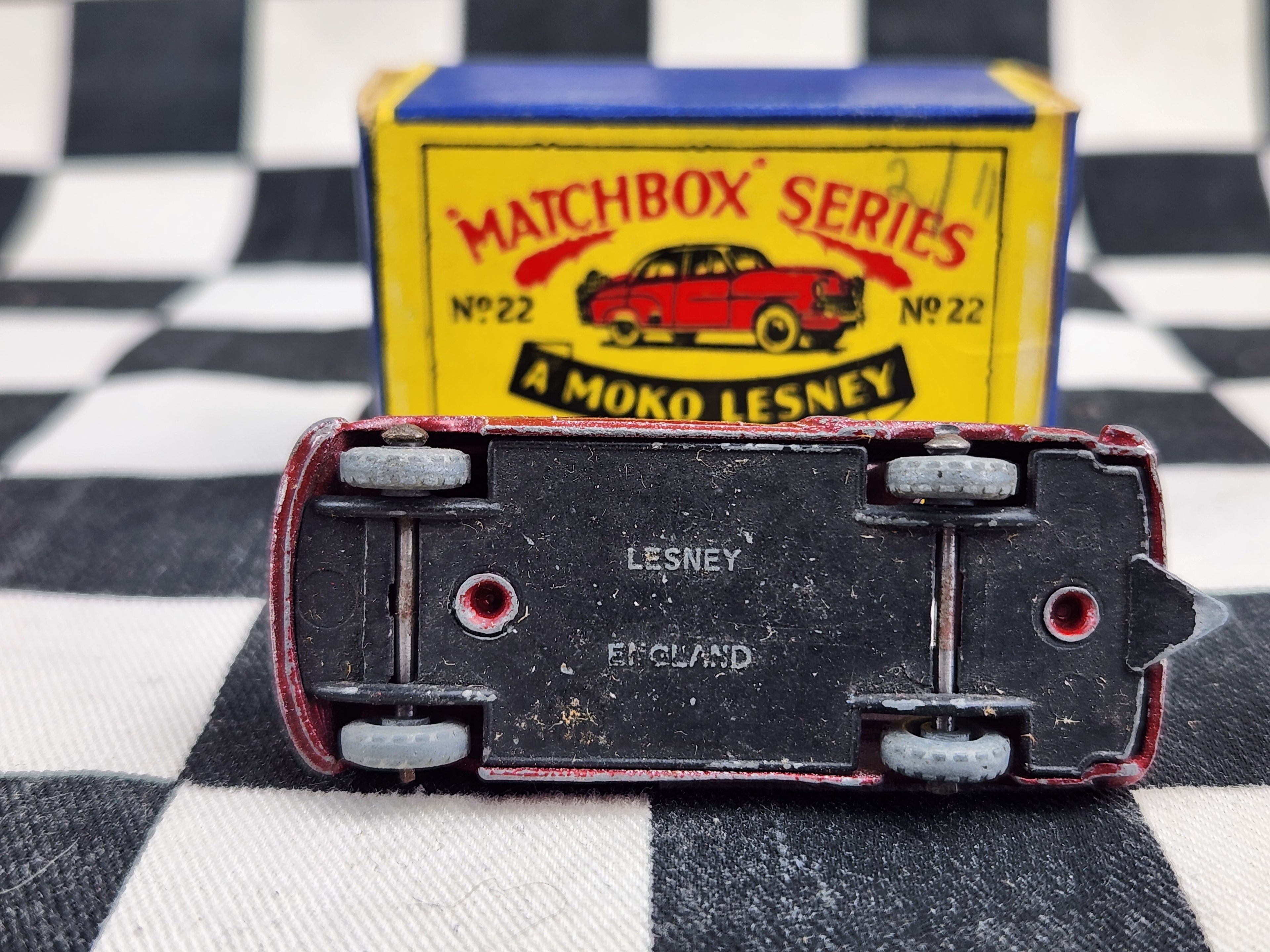 Matchbox Lesney Moko No22 Vauxhall Cresta in Original Box