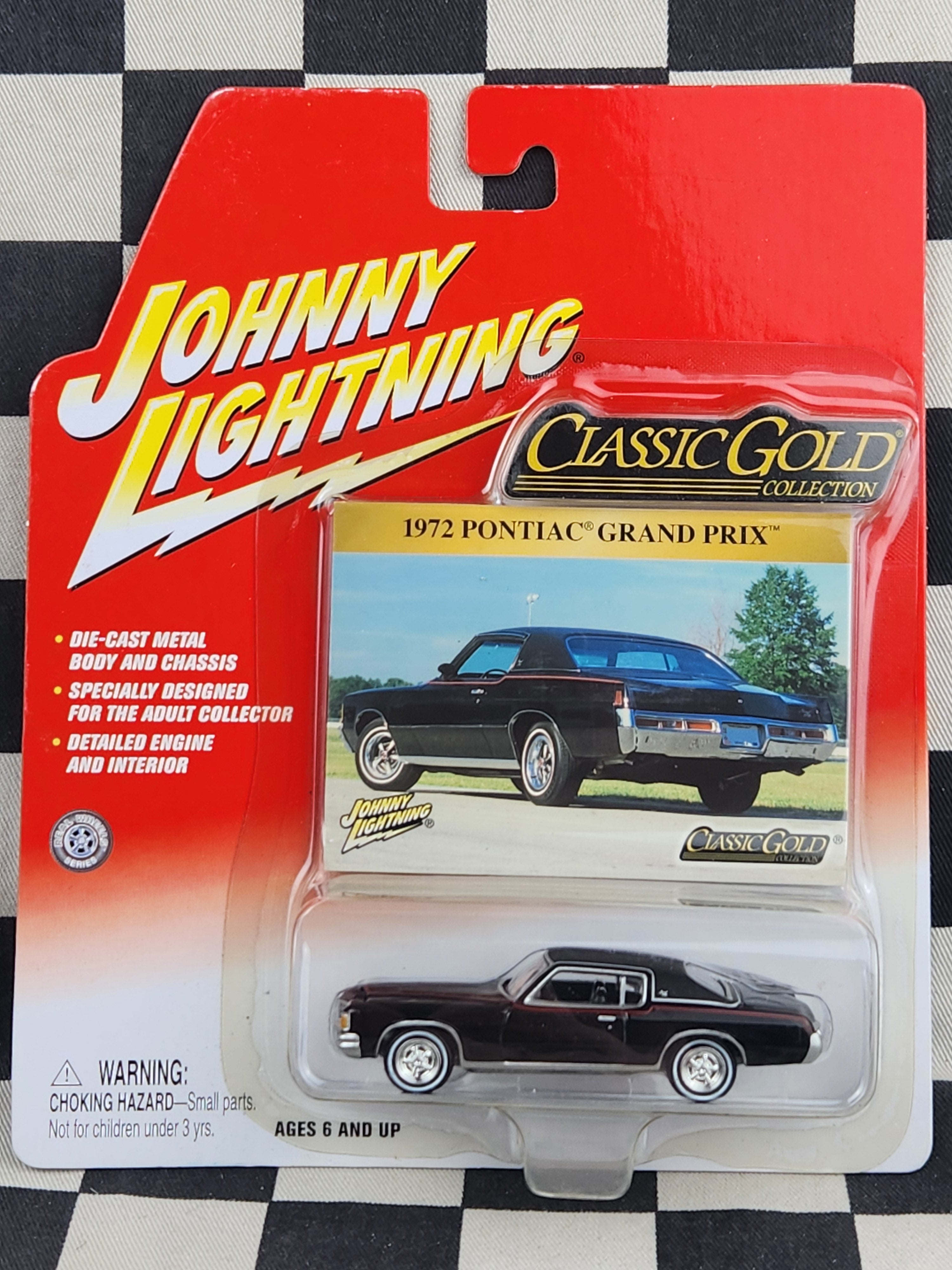 Johnny Lightning Classic Gold 1972 Pontiac Grand Prix