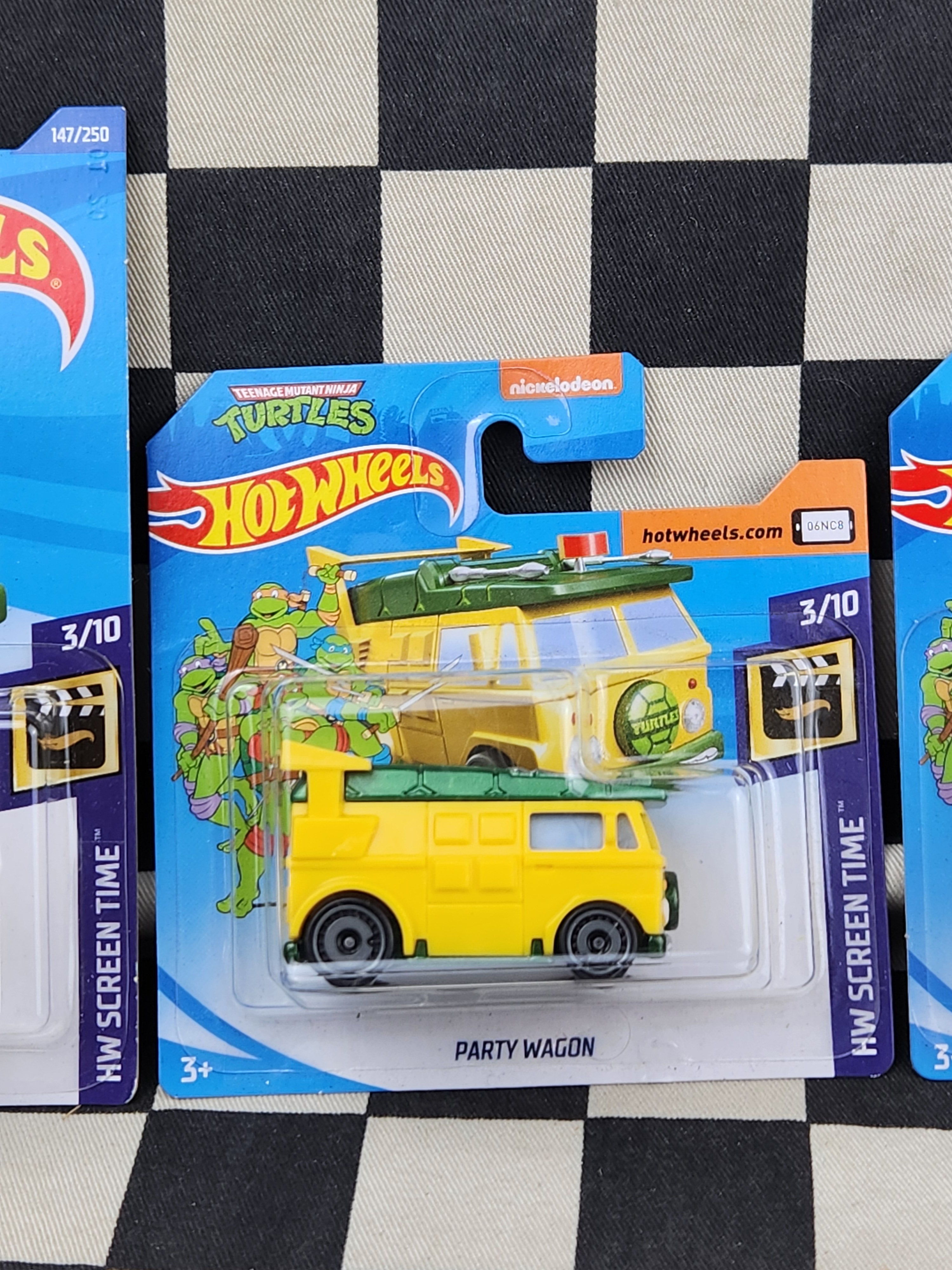 Hot Wheels Screentime TMNT Party Wagon Teenage Mutant Ninga Turtles Your Choice