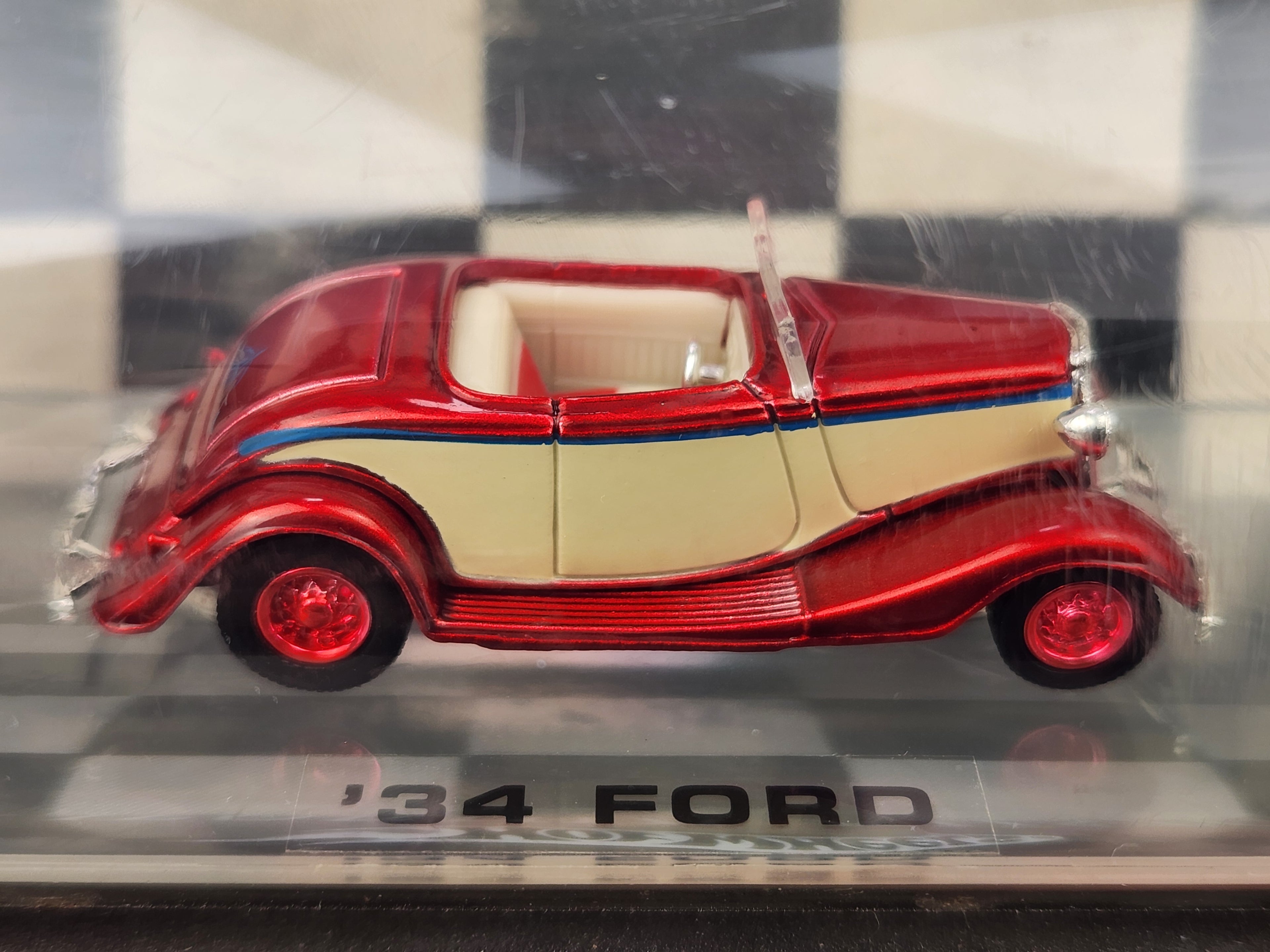 Hot Wheels 2005 Kalifornia Kustoms 34 Ford Roadster Hot Rod