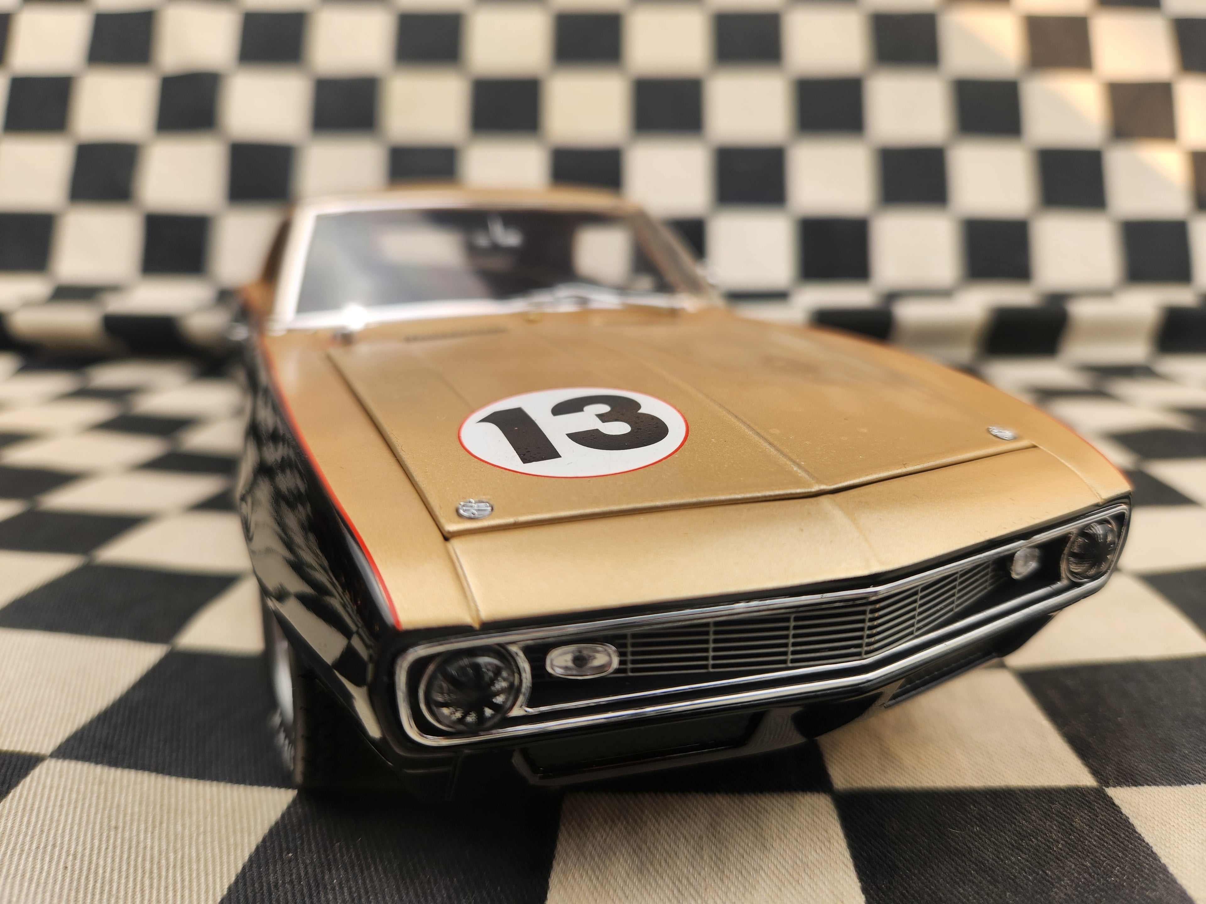 Gmp 1/18 1968 Smokey Yunik Camaro
