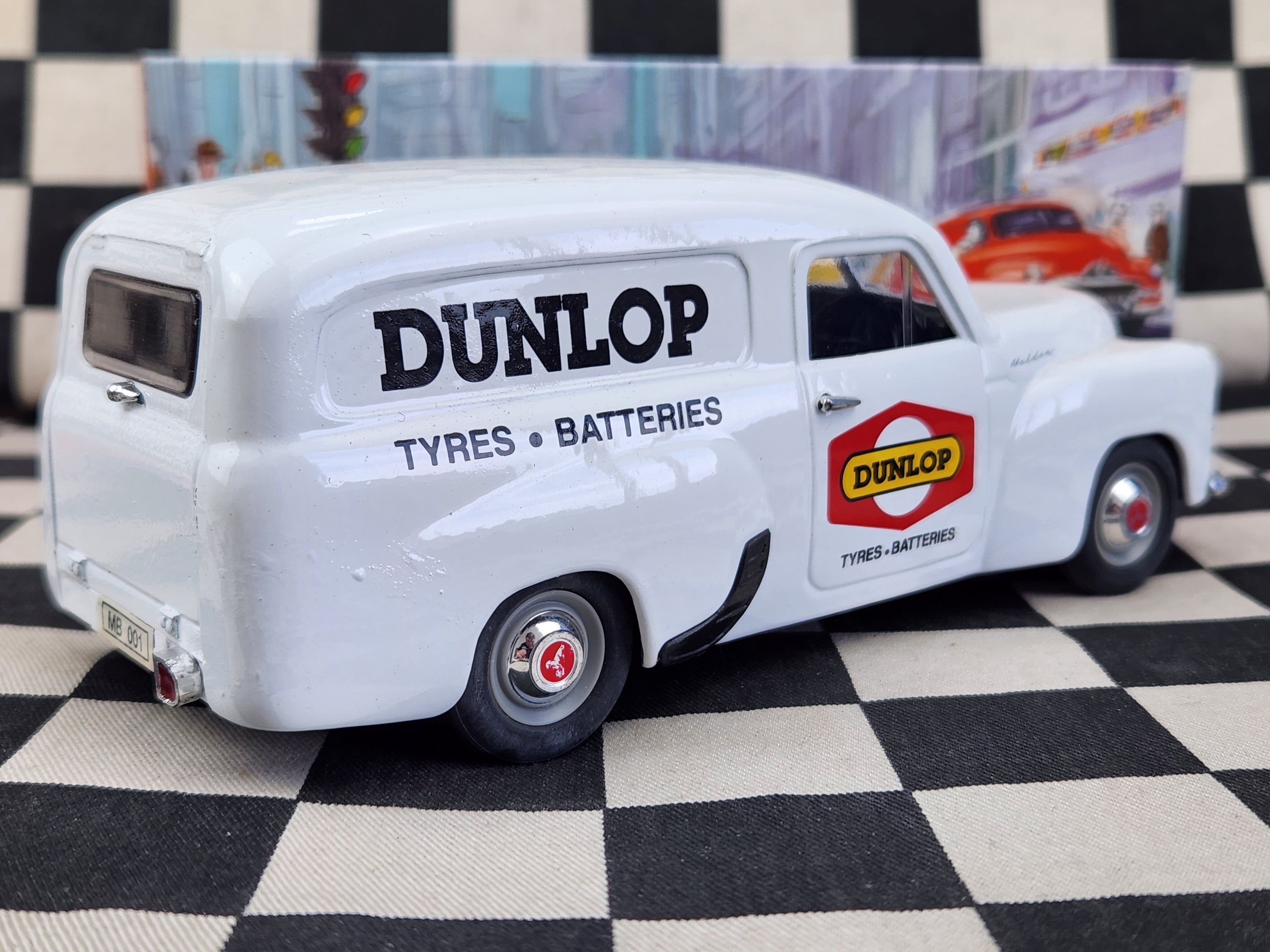 Mint & Boxed Brand 1:24 Fj Holden Panel Van Dunlop