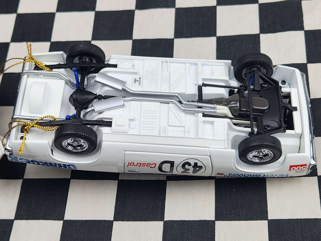 Trax 1/24 Superscale Valiant R/T E38 Charger Bathurst 1971 Leo Geoghegan