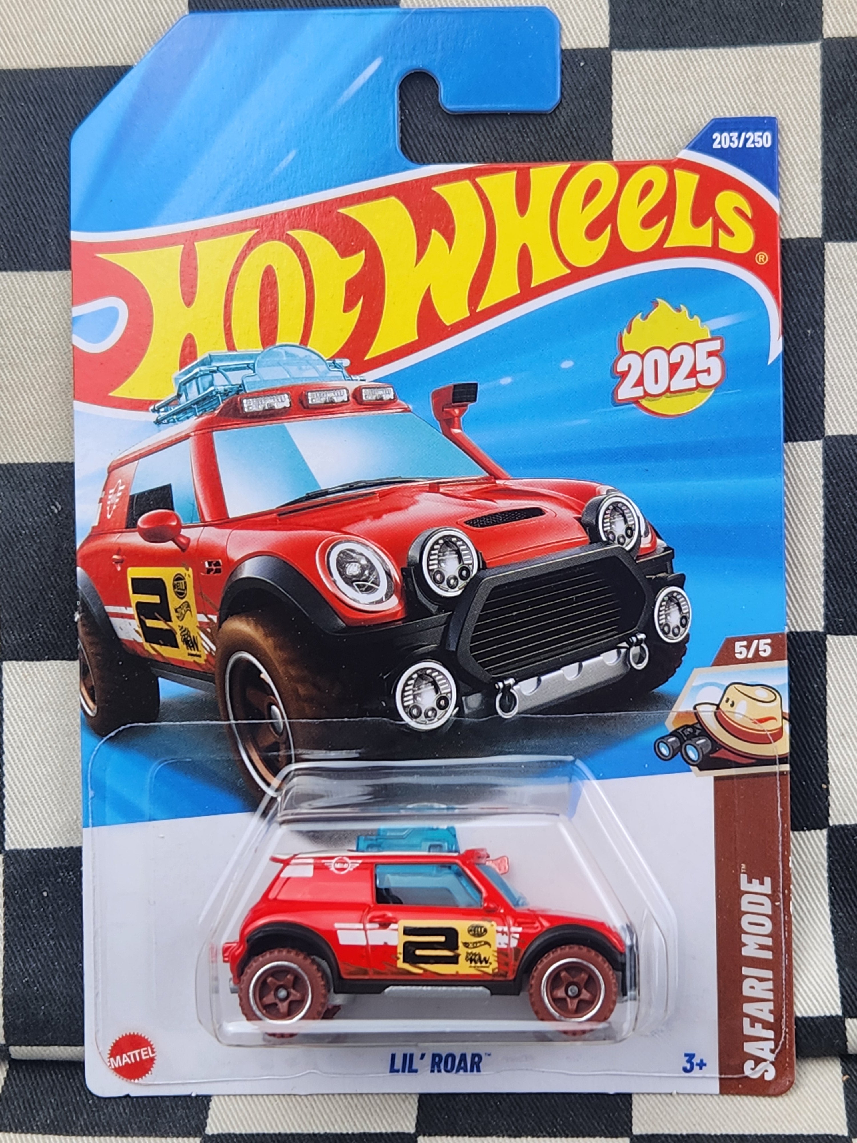 Hot Wheels 2025 Safari Mode Lil Roar Mini Cooper Rally