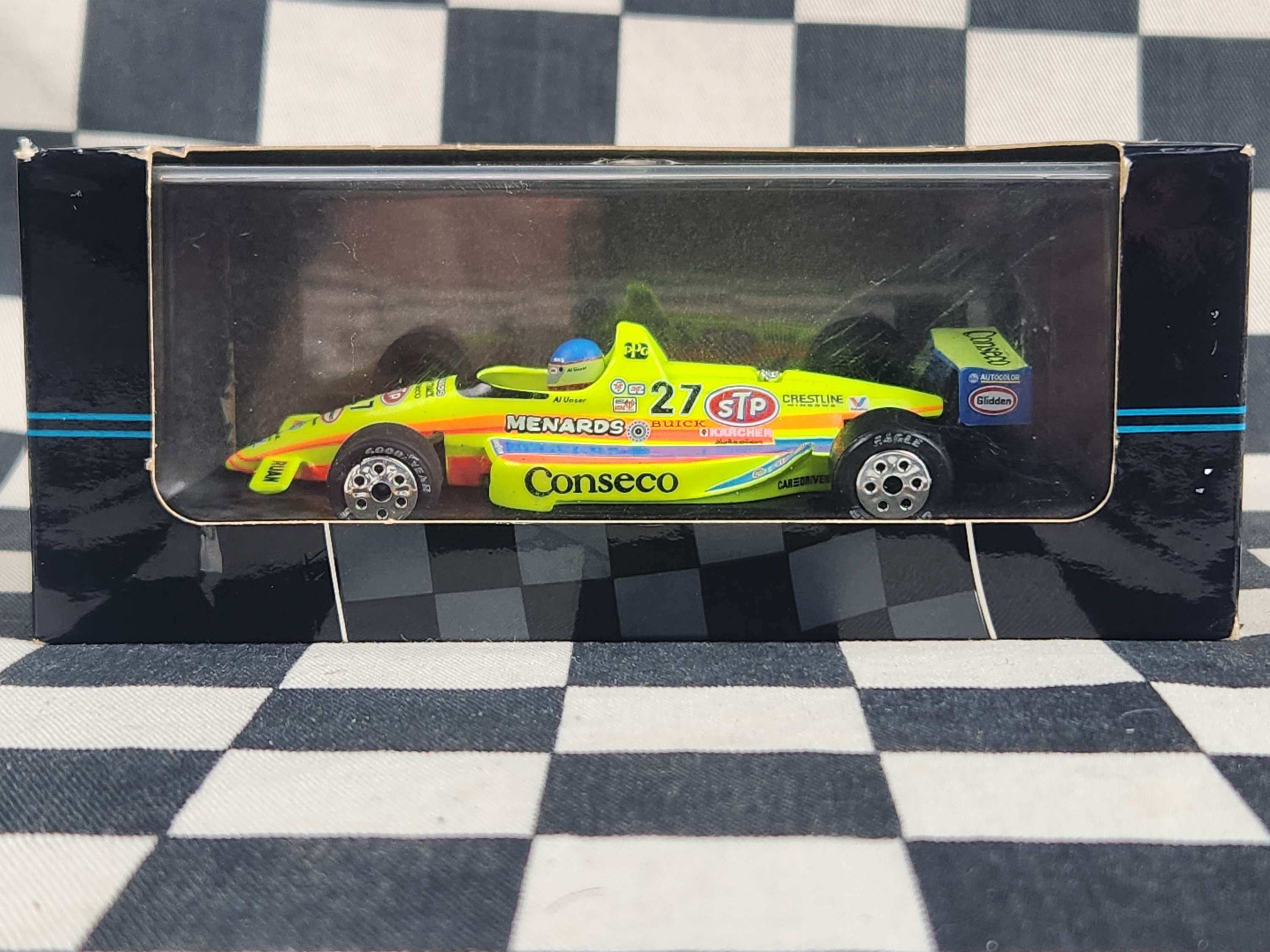 Onyx 1/43 92' Indy Car Collection Glidden Lola , Al Unser Sr