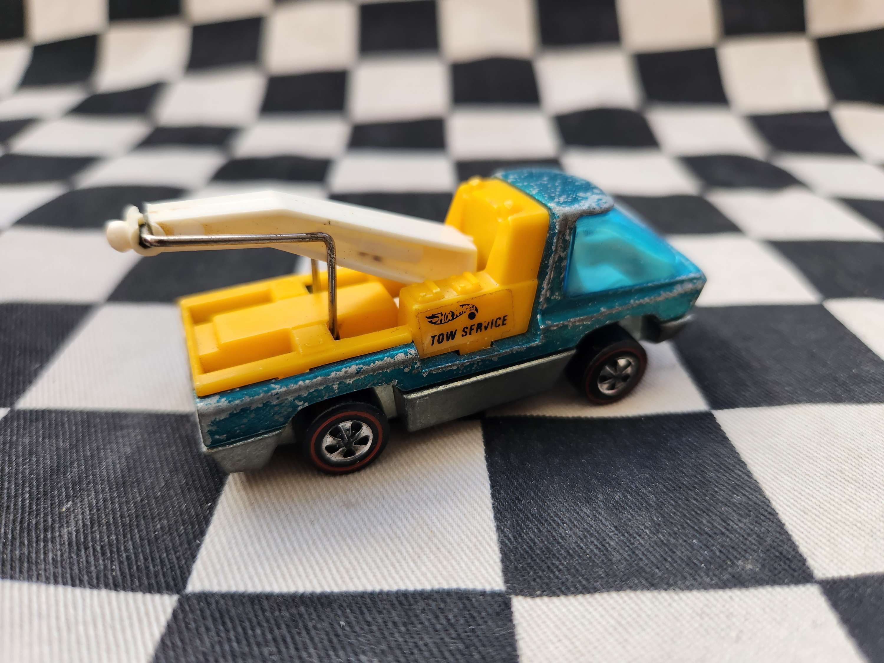 Vintage Loose Hot Wheels Redline Heavyweights Tow Truck Teal