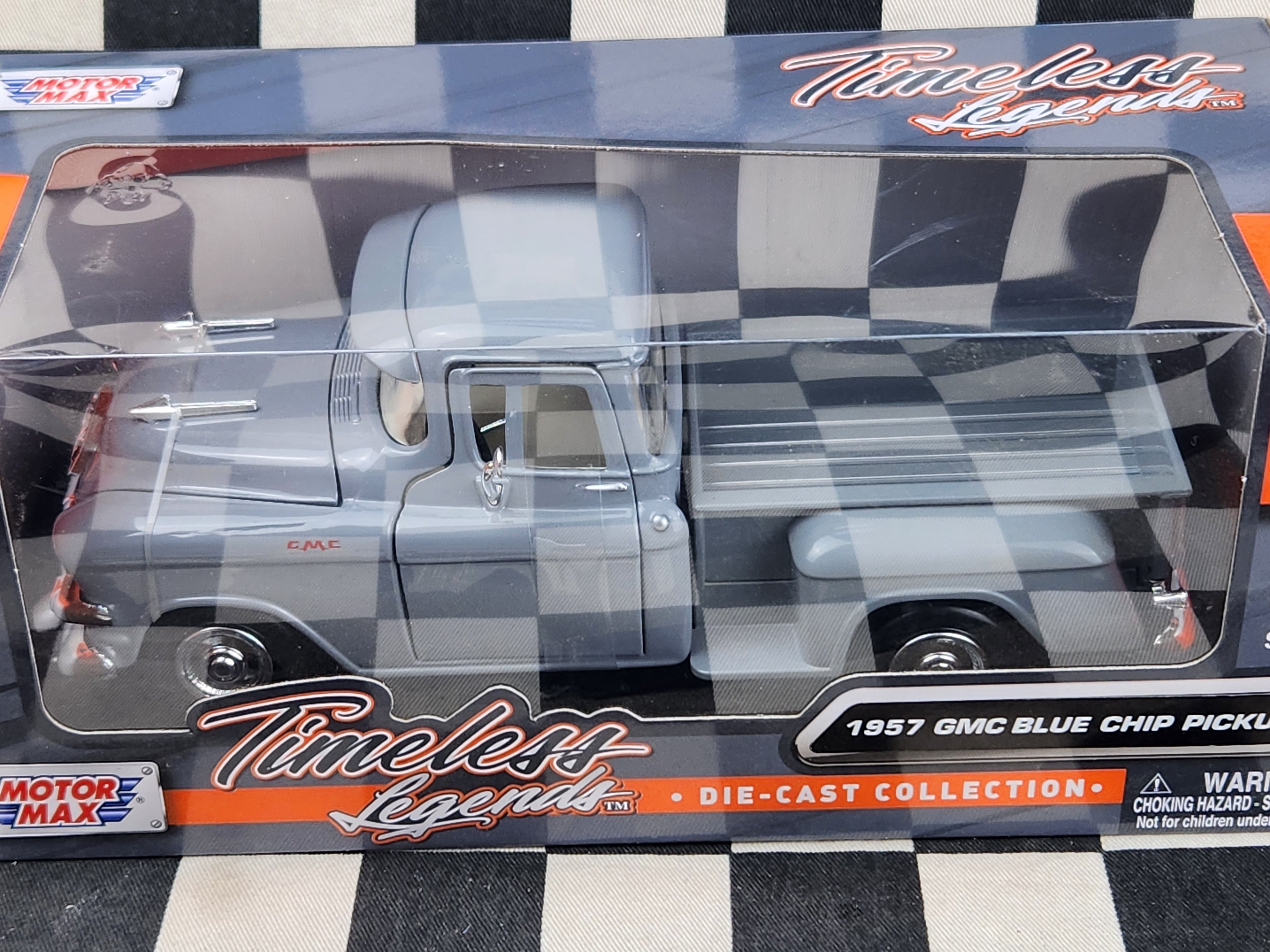 Motor Max 1/24 Timeless Legends 1955 GMC Blue Chip Pickup GREY