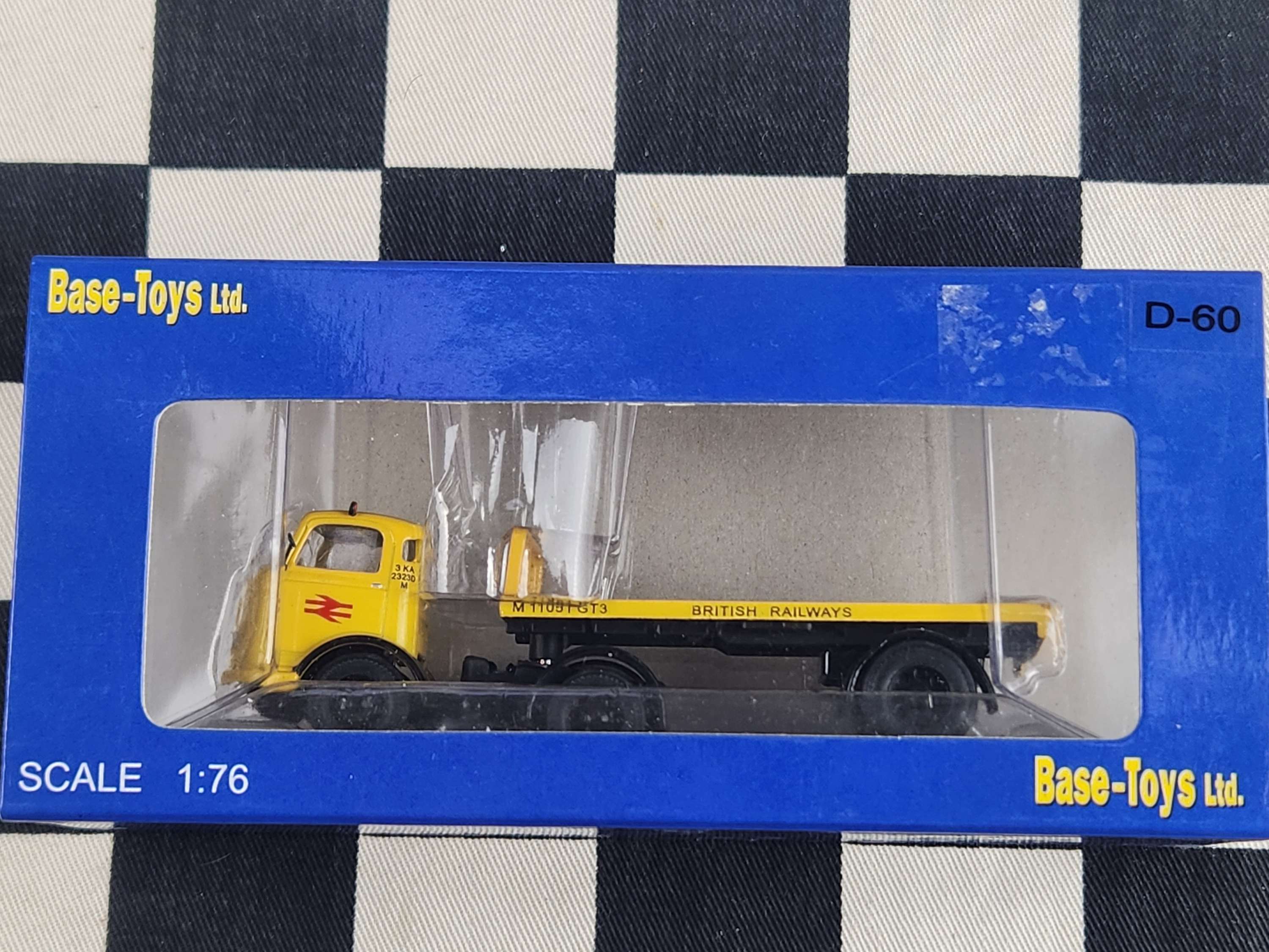 Base Toys 1/76 Scale OO Gauge British Railways Karrier Flat Bed Truck