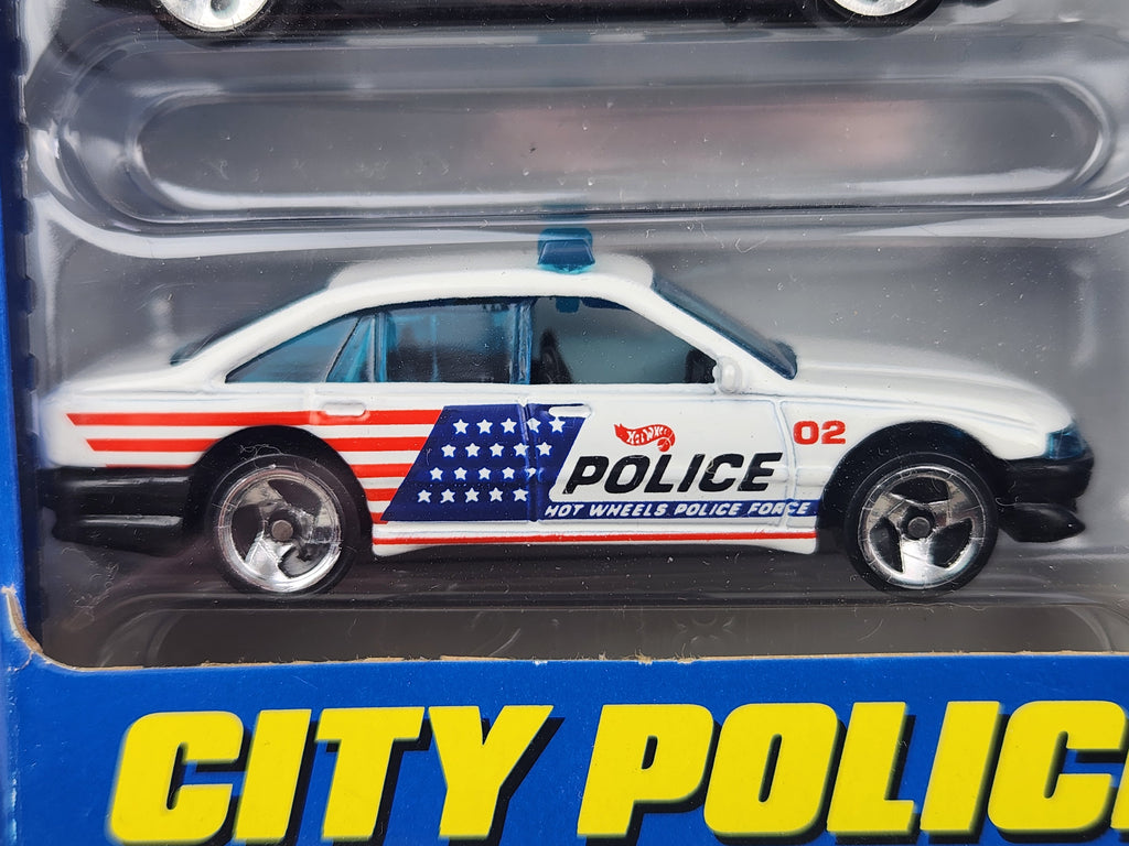 Hot Wheels 2001 City Police 5 Pack Exclusive Cars Holden VN VP Commodore