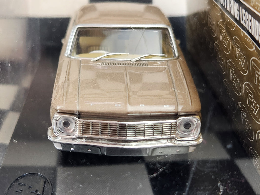 TRAX 1:43 Ford Falcon XP Futura Hardtop TR51B