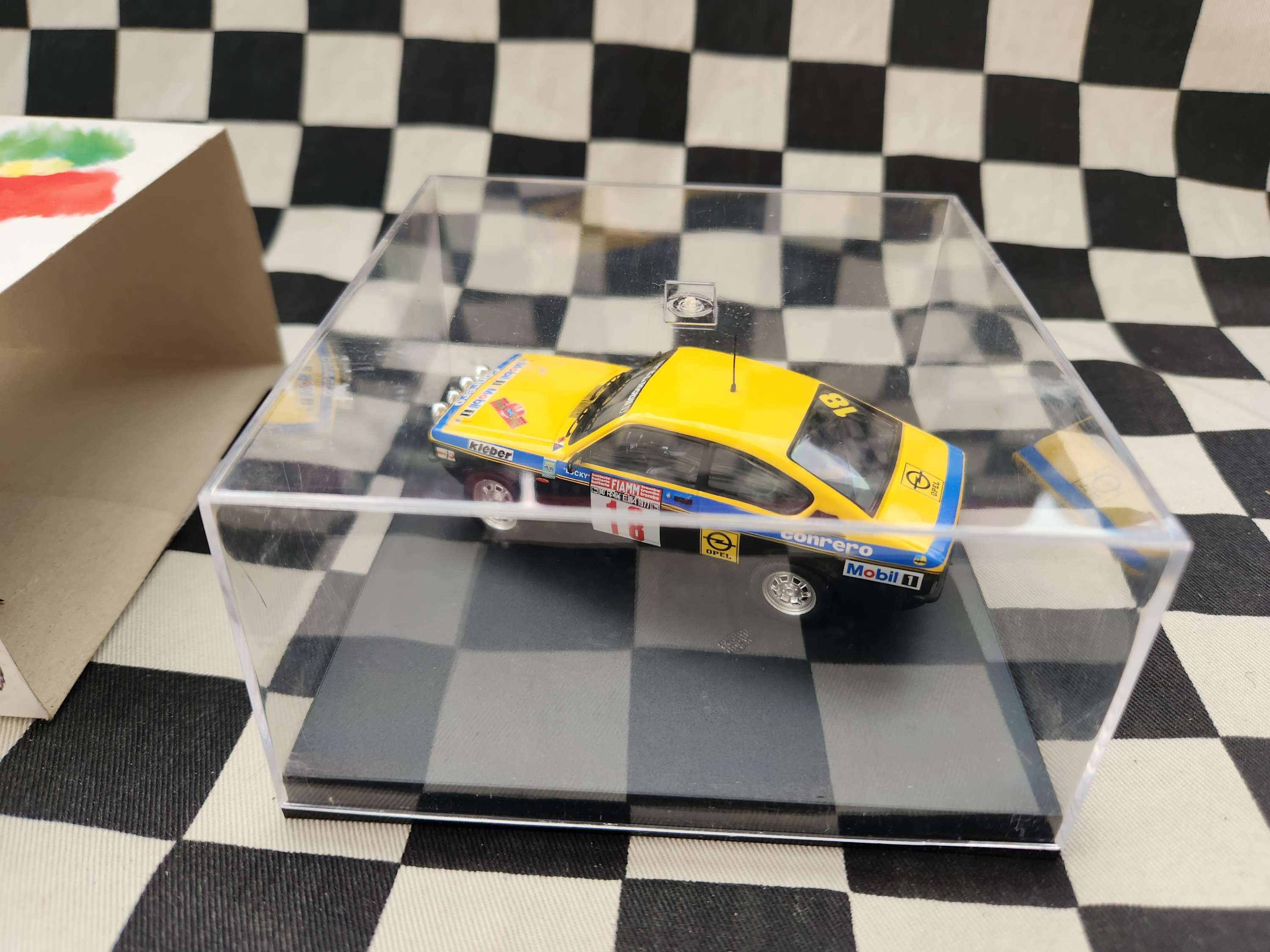 (Holden Gemini) Trofeu  1/43 Opel Kadett GT/E Elba Rally 77 Lucky /Braito