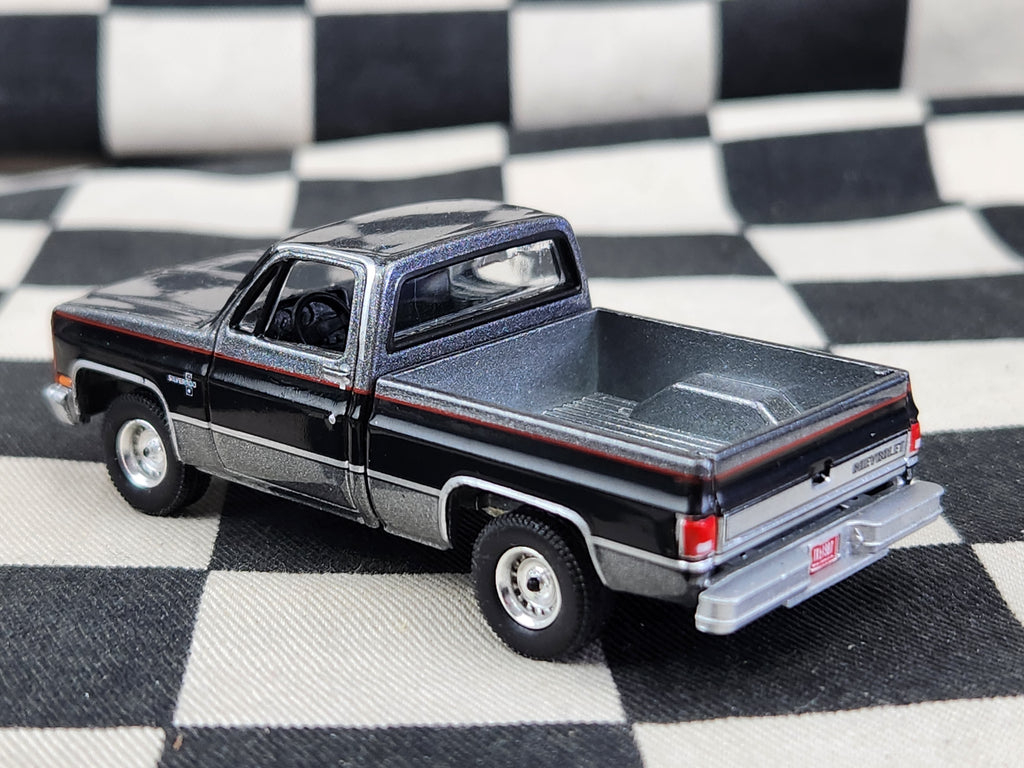 Auto World Loose Chevy Pickup Truck