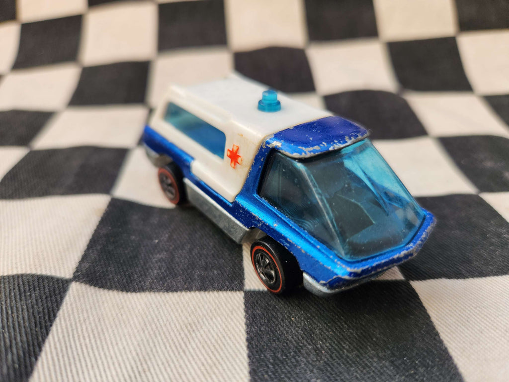 Vintage Loose Hot Wheels Redline Heavyweights Ambulance Blue