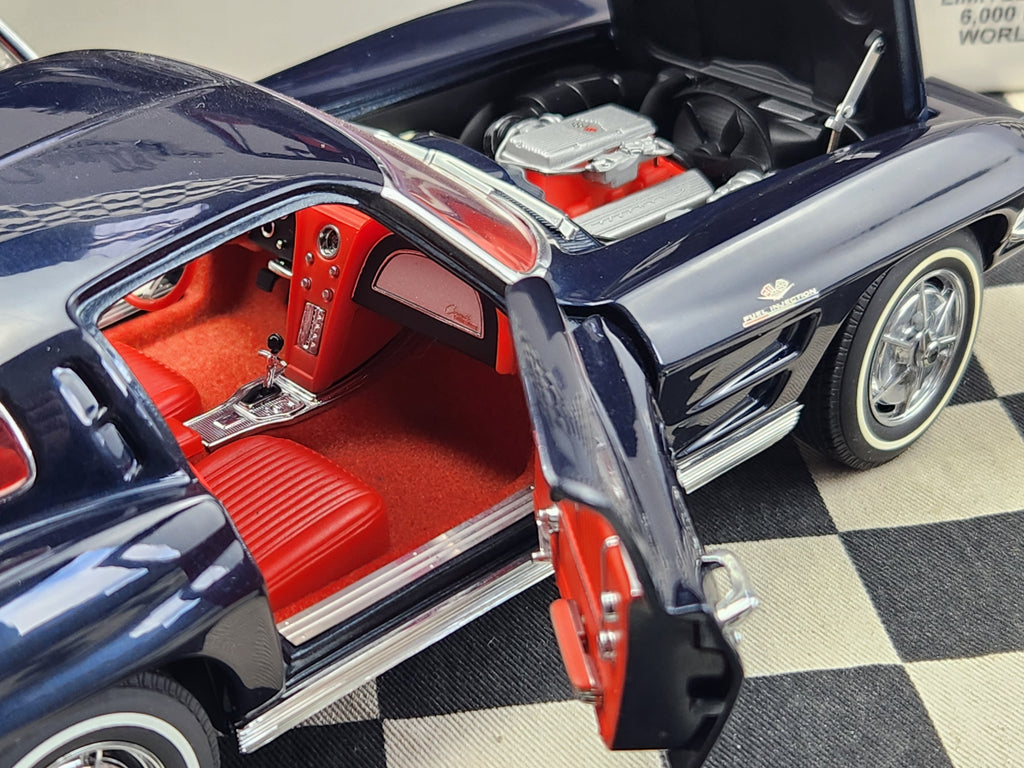 Autoart Millennium 1963 Corvette Stingray Dark Blue