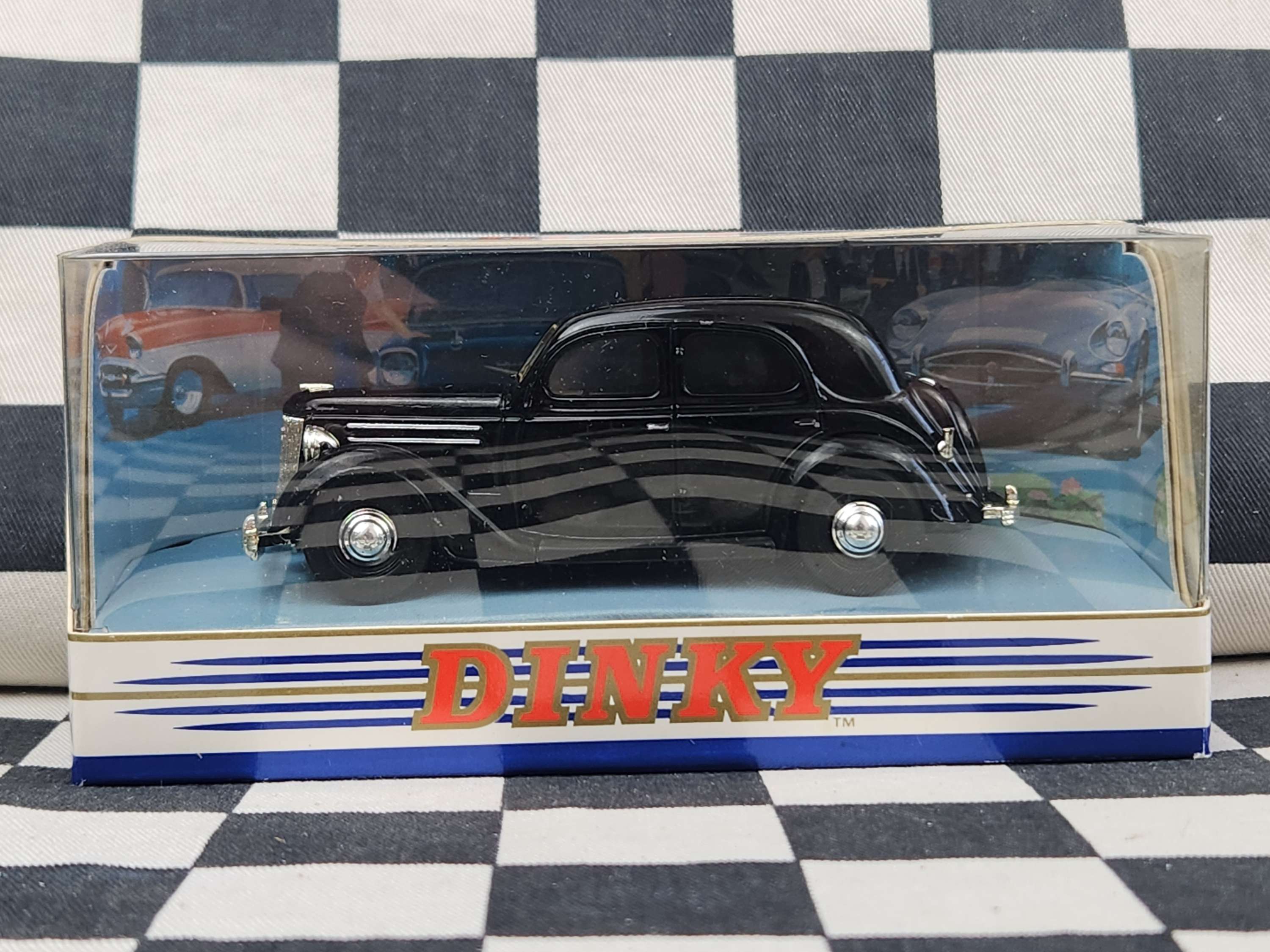 Dinky 1:43 1950 Ford V8 Pilot Black