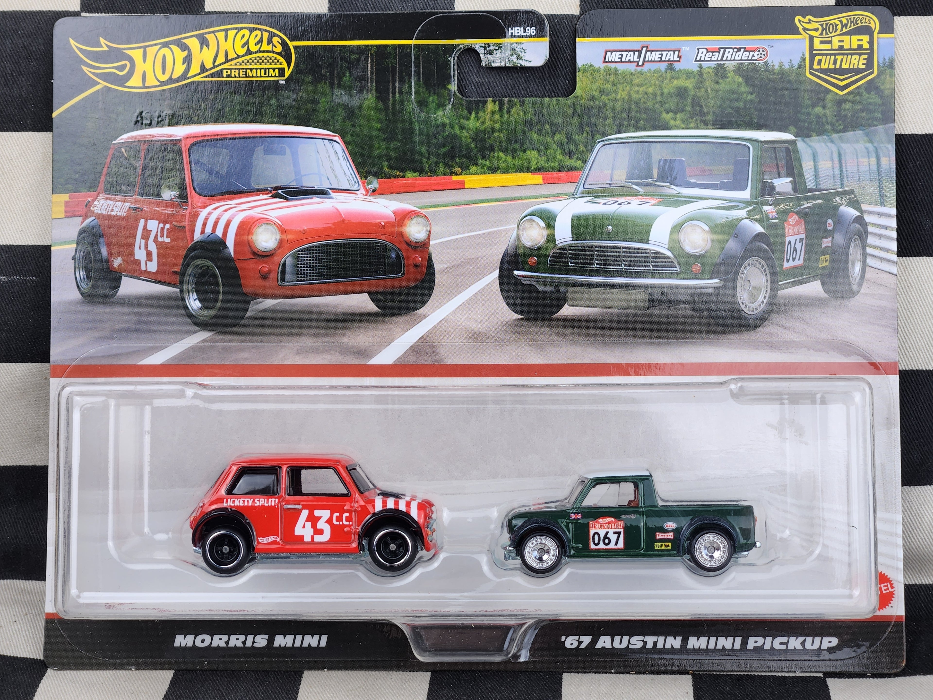 Hot Wheels Premium Twin Pack Morris Mini / 67 Austin Mini Pickup