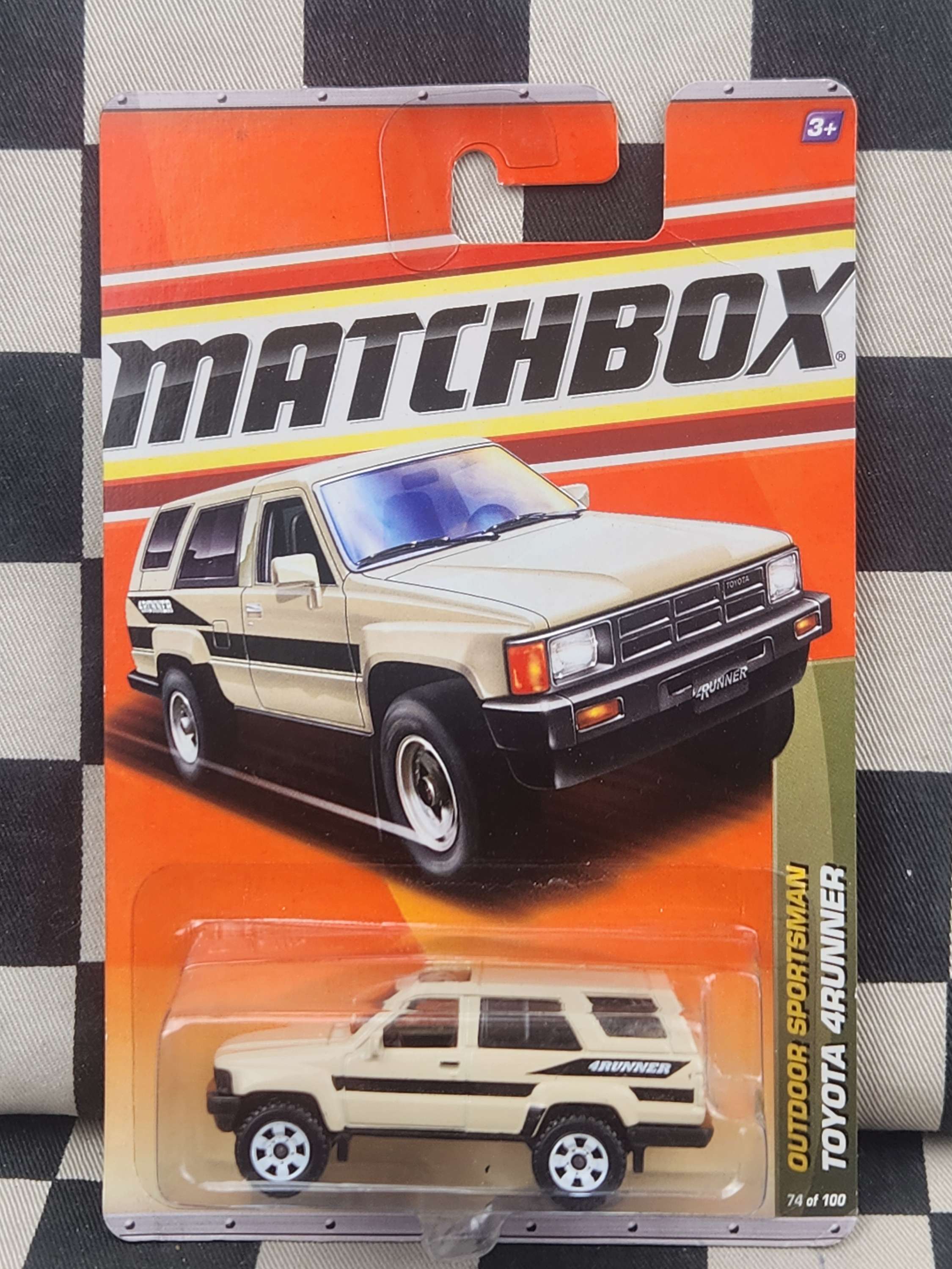 Matchbox 2010 Outdoor Sportsman Toyota 4Runner Tan RARE