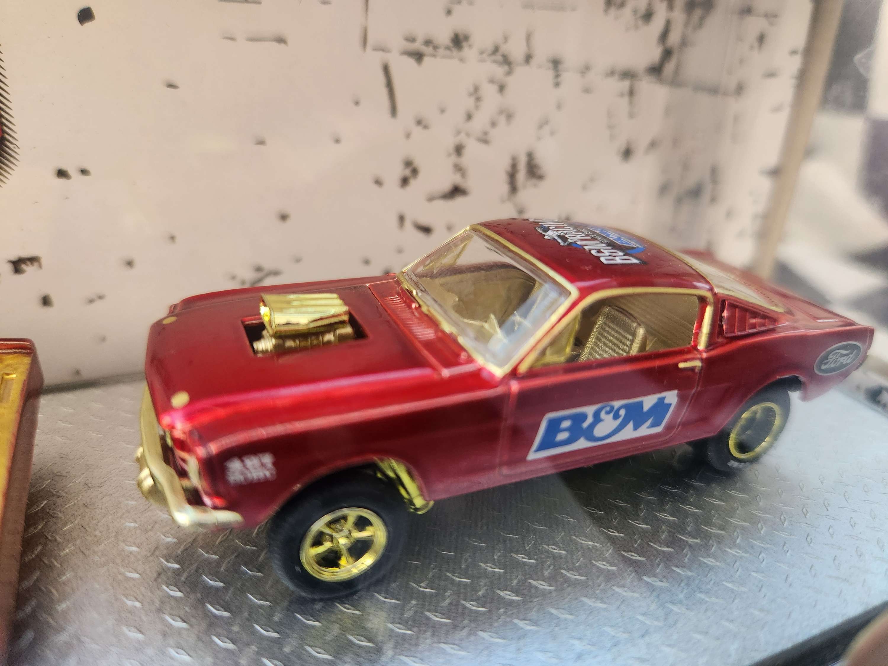 M2 Transporter CHASE B&M Racing 1966 Ford Mustang Gasser / 1970 Ford C600 Truck