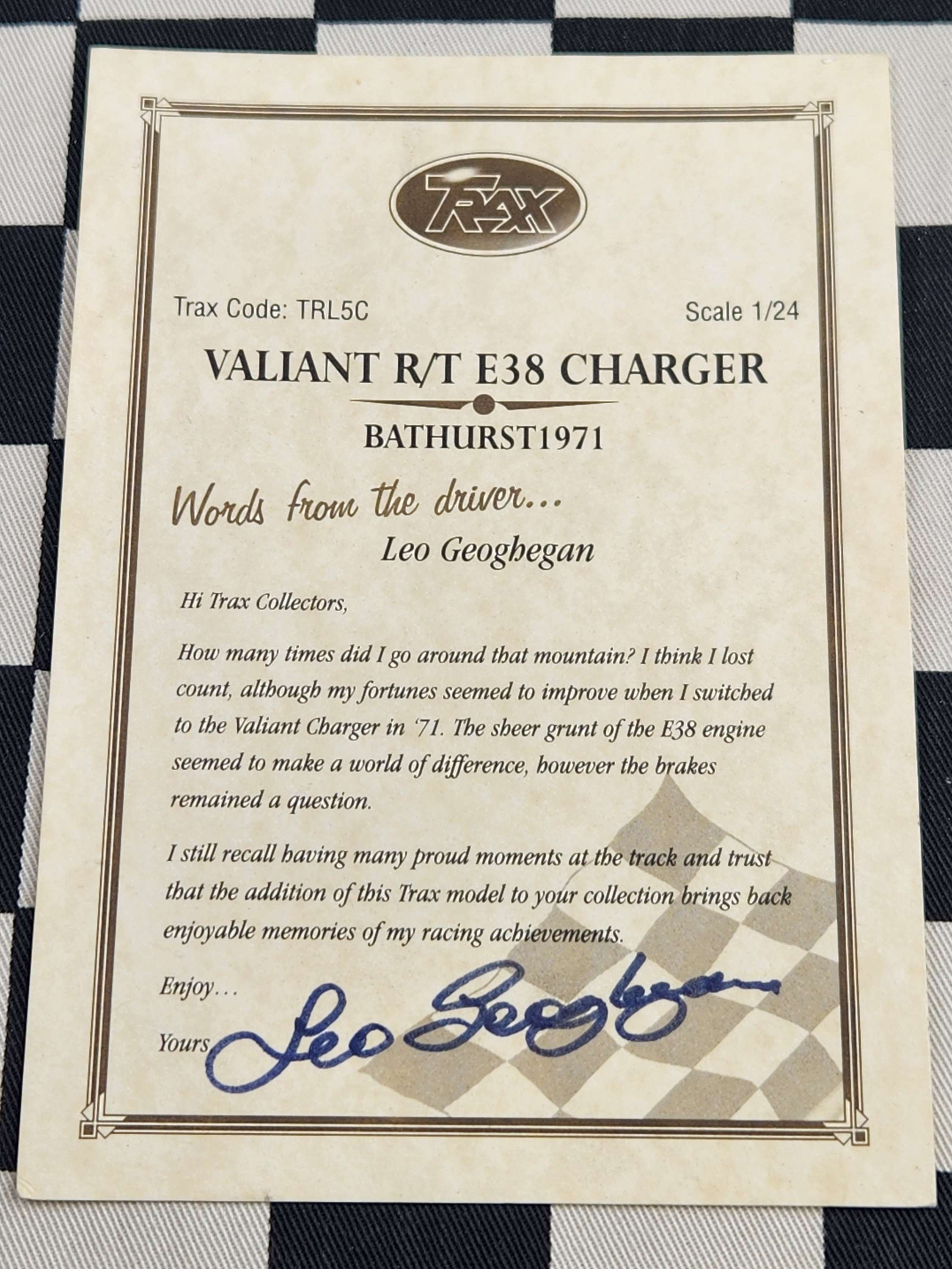 Trax 1/24 Superscale Valiant R/T E38 Charger Bathurst 1971 Leo Geoghegan