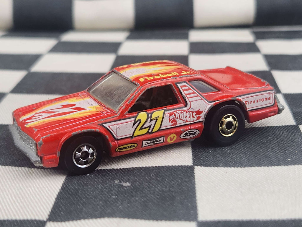 Vintage Loose Hot Wheels Blackwall Front Runnin' Fairmont Fireball JR