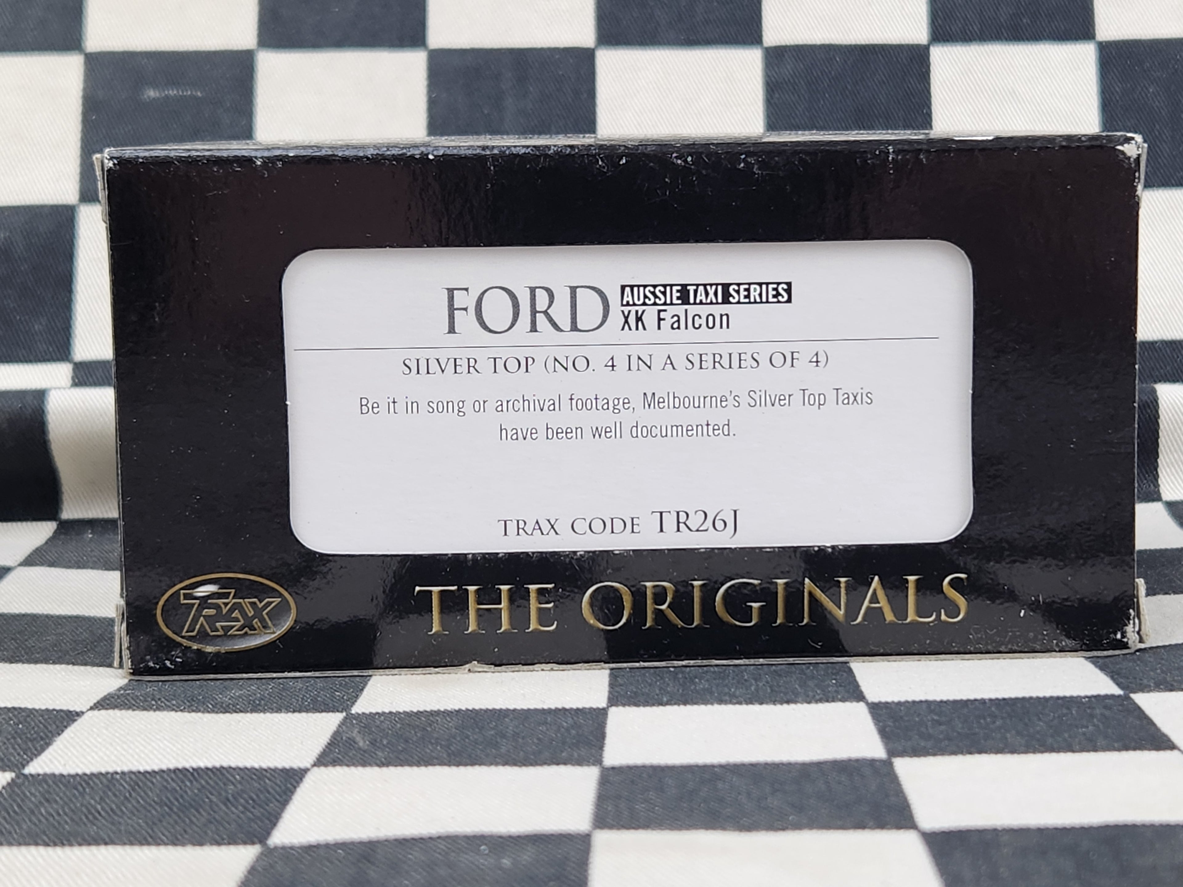 Trax 1/43Ford XK Falcon Silver Top Taxi TR26J