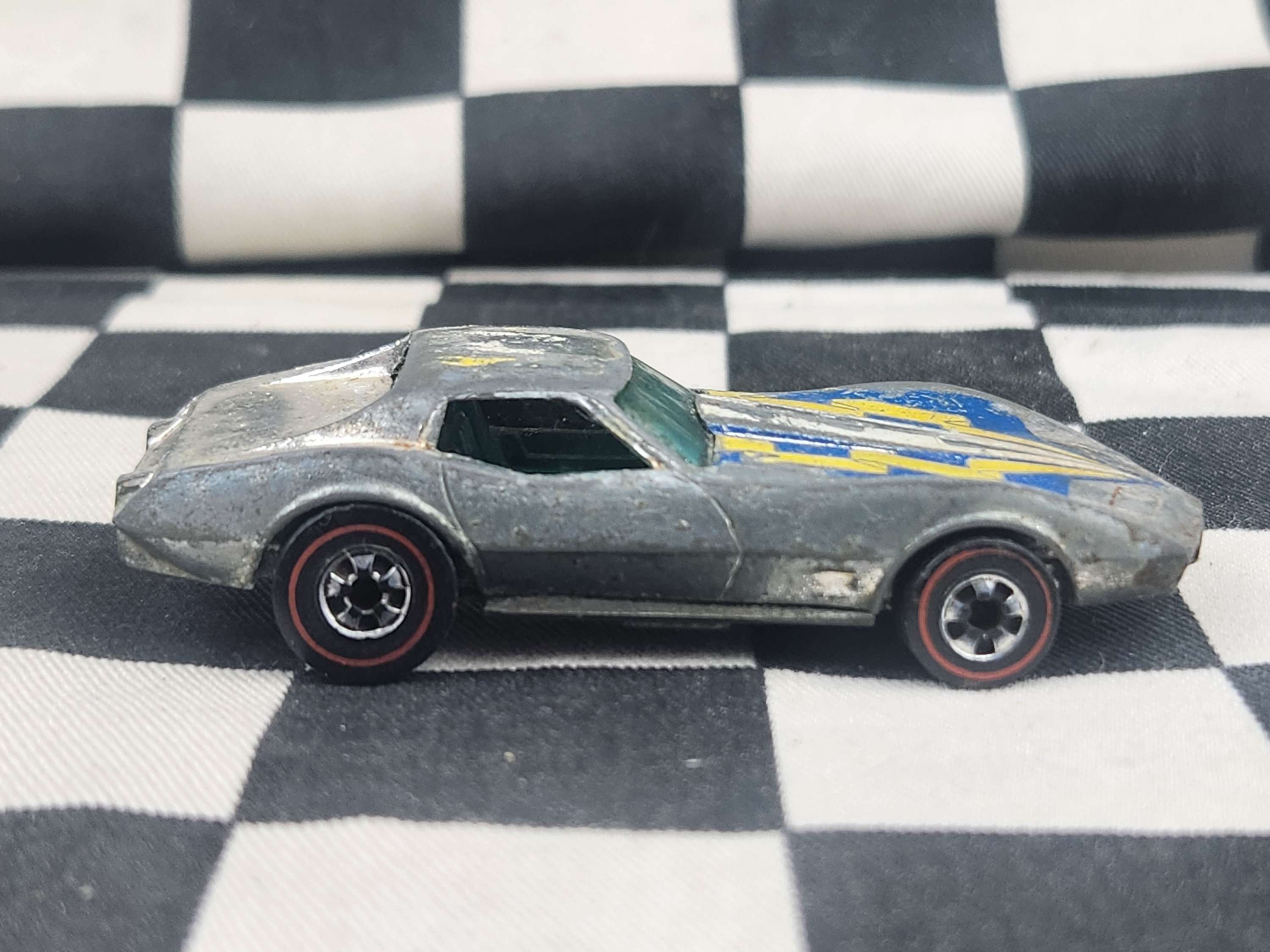 Vintage Loose Hot Wheels REDLINE Corvette Stingray Super Chrome