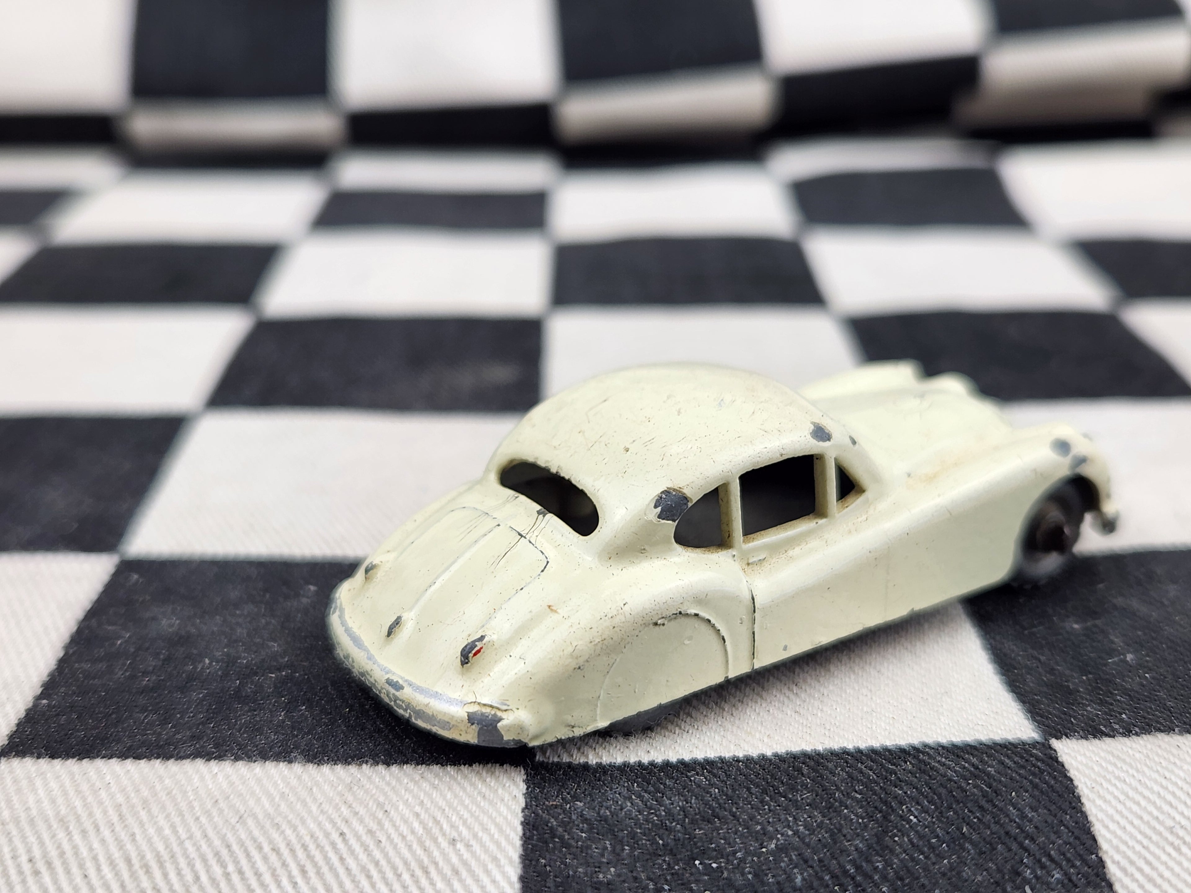 Vintage Loose Matchbox Lesney Jaguar XK140 Creamy White