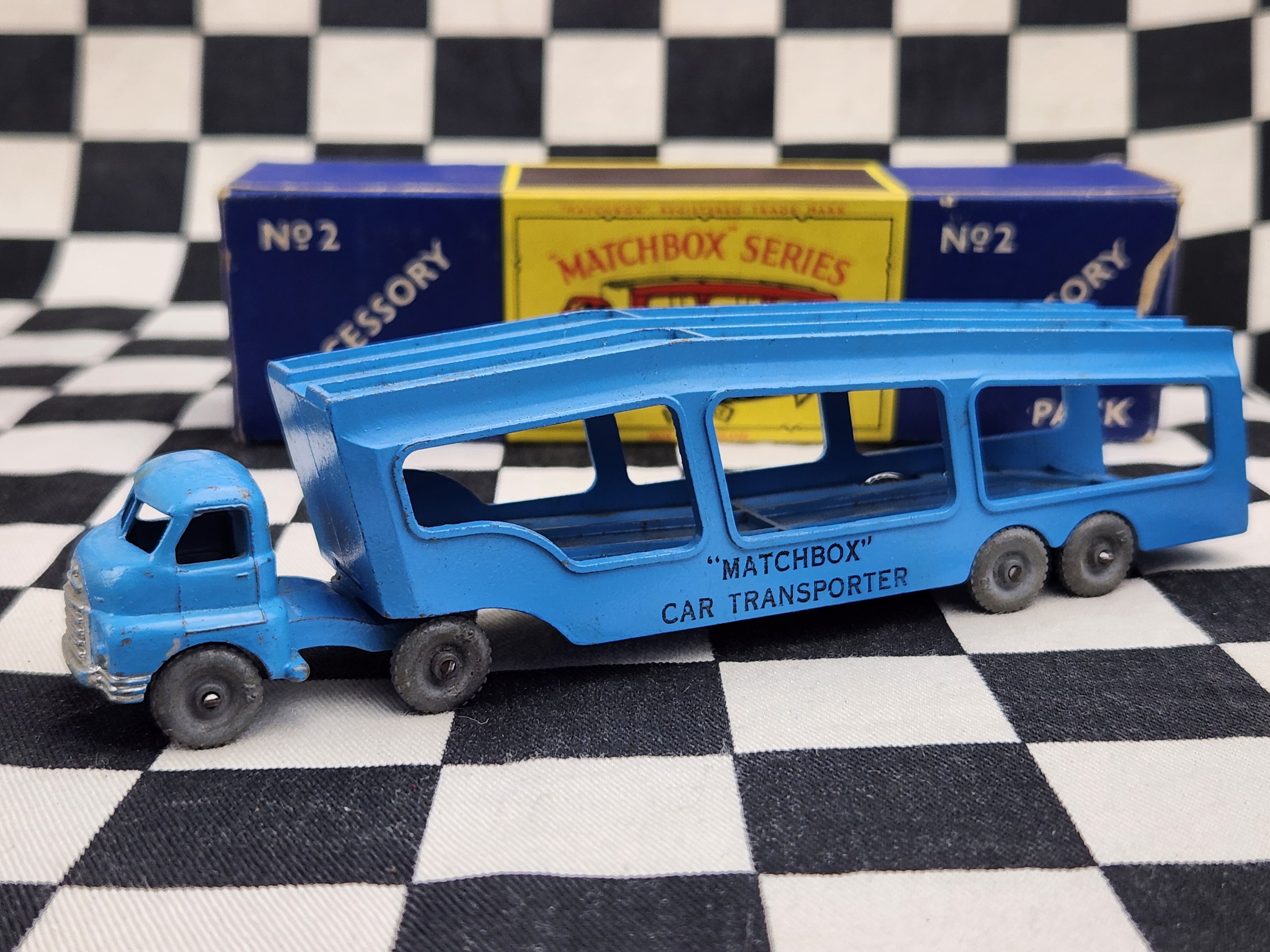 Vintage Matchbox Lesney Accessory Pack No2 Bedford Car Carrier in Original Box