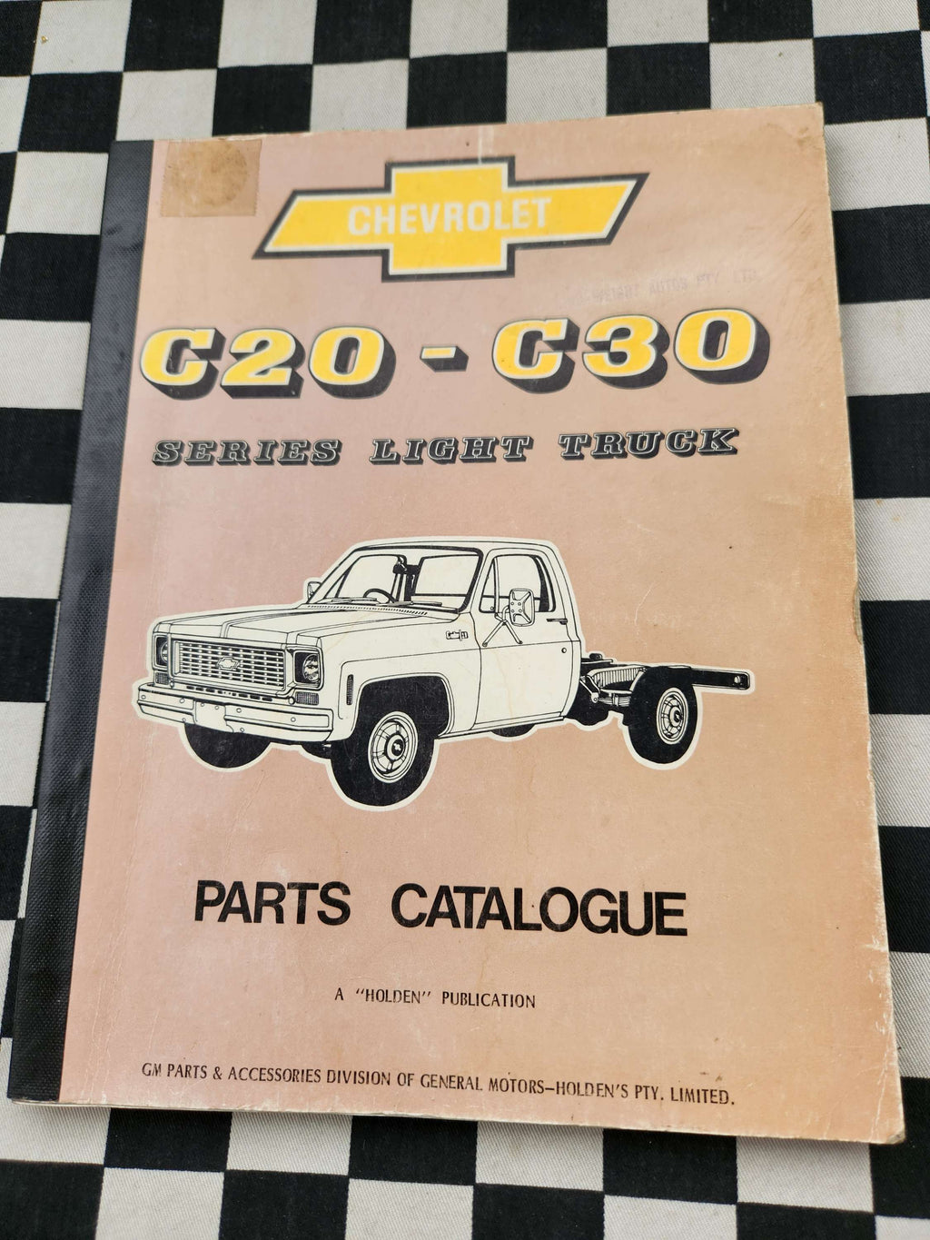 Chevrolet 1975 C20 / C30 Light Duty Truck Factory Parts Catalogue