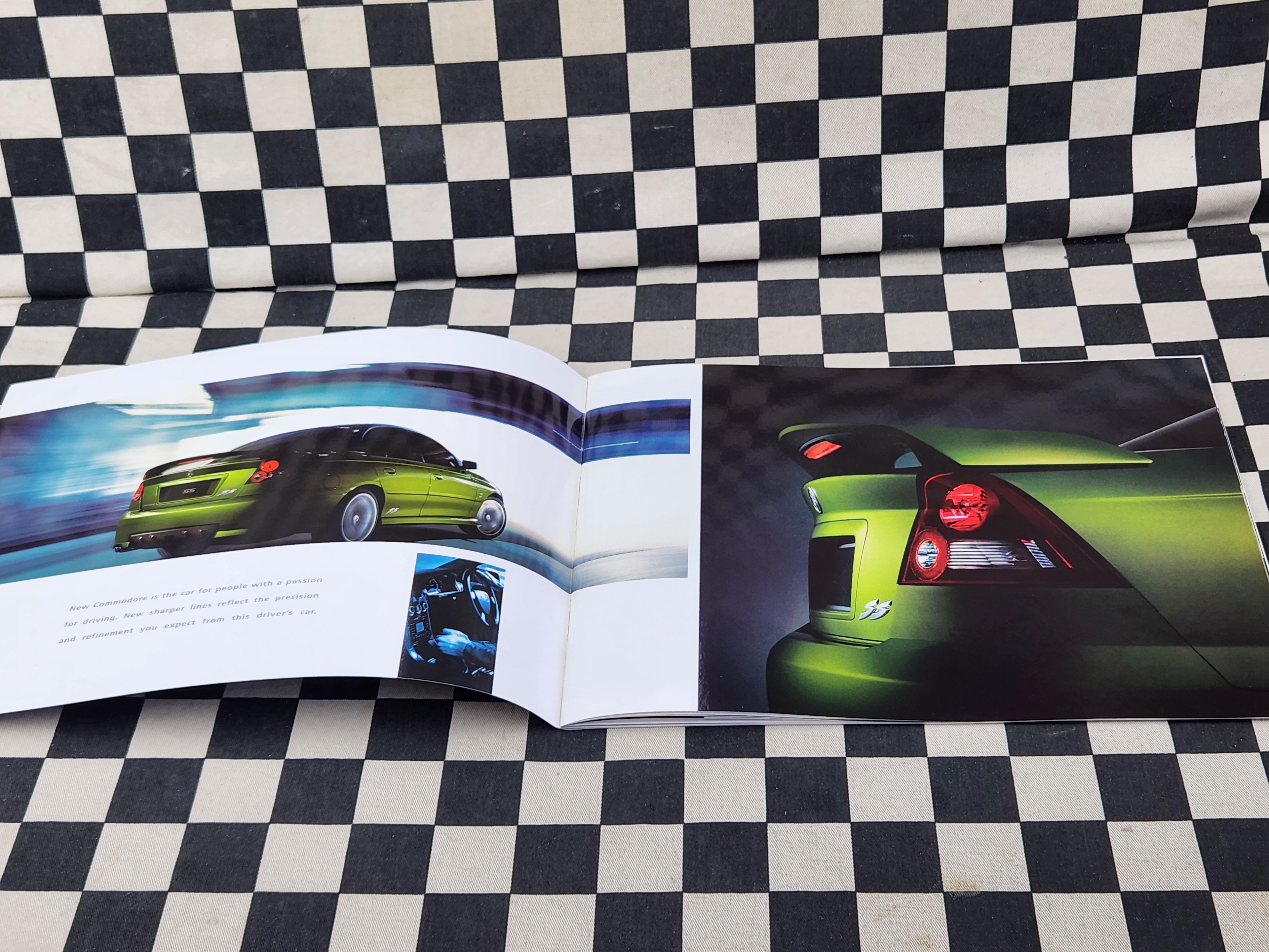 VY Holden Commodore Executive Acclaim SV6 SV8 SS Sales Brochure