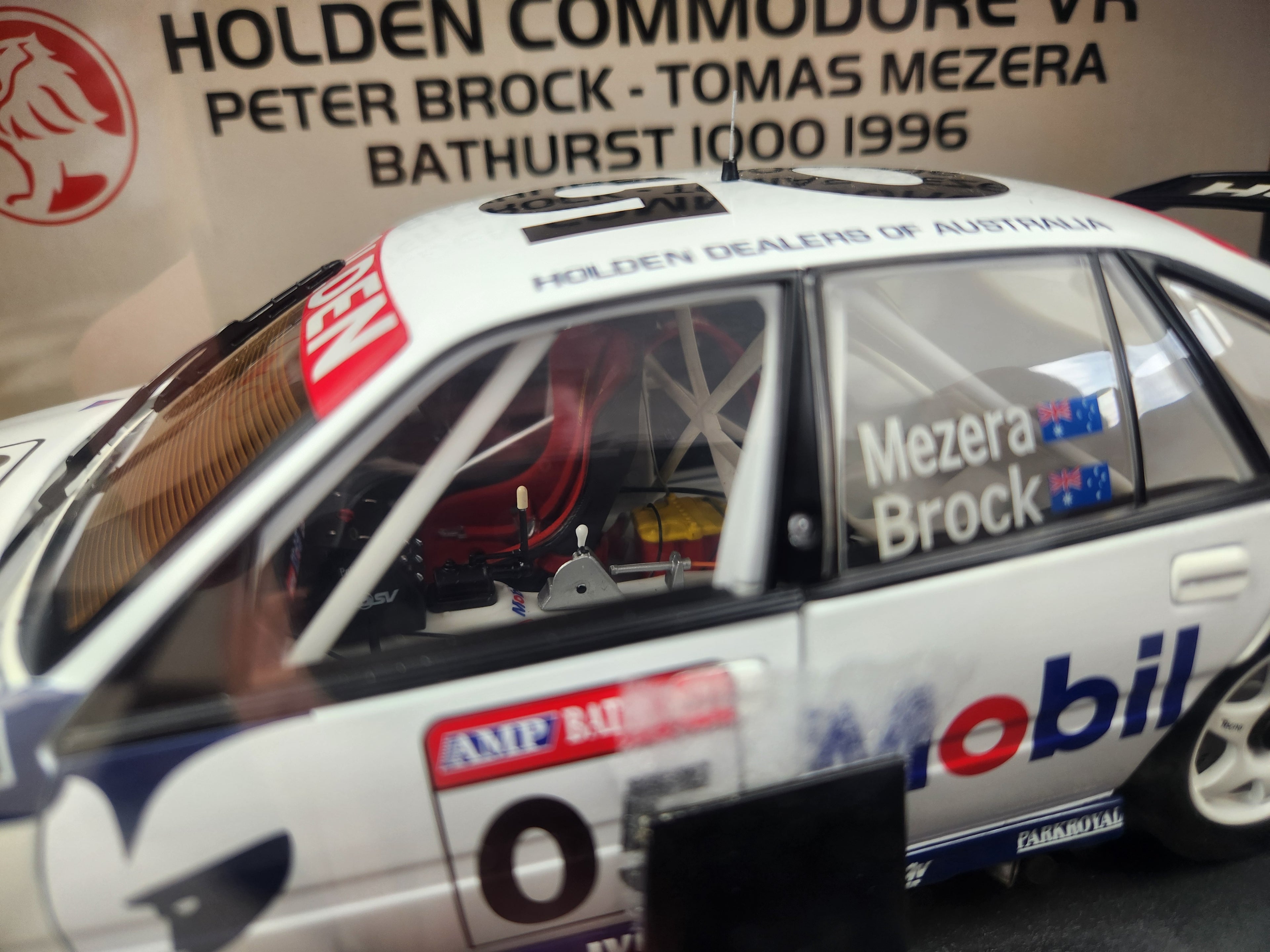 Biante 1:18 Peter Brock Collection Holden VR Commodore Bathurst 1996