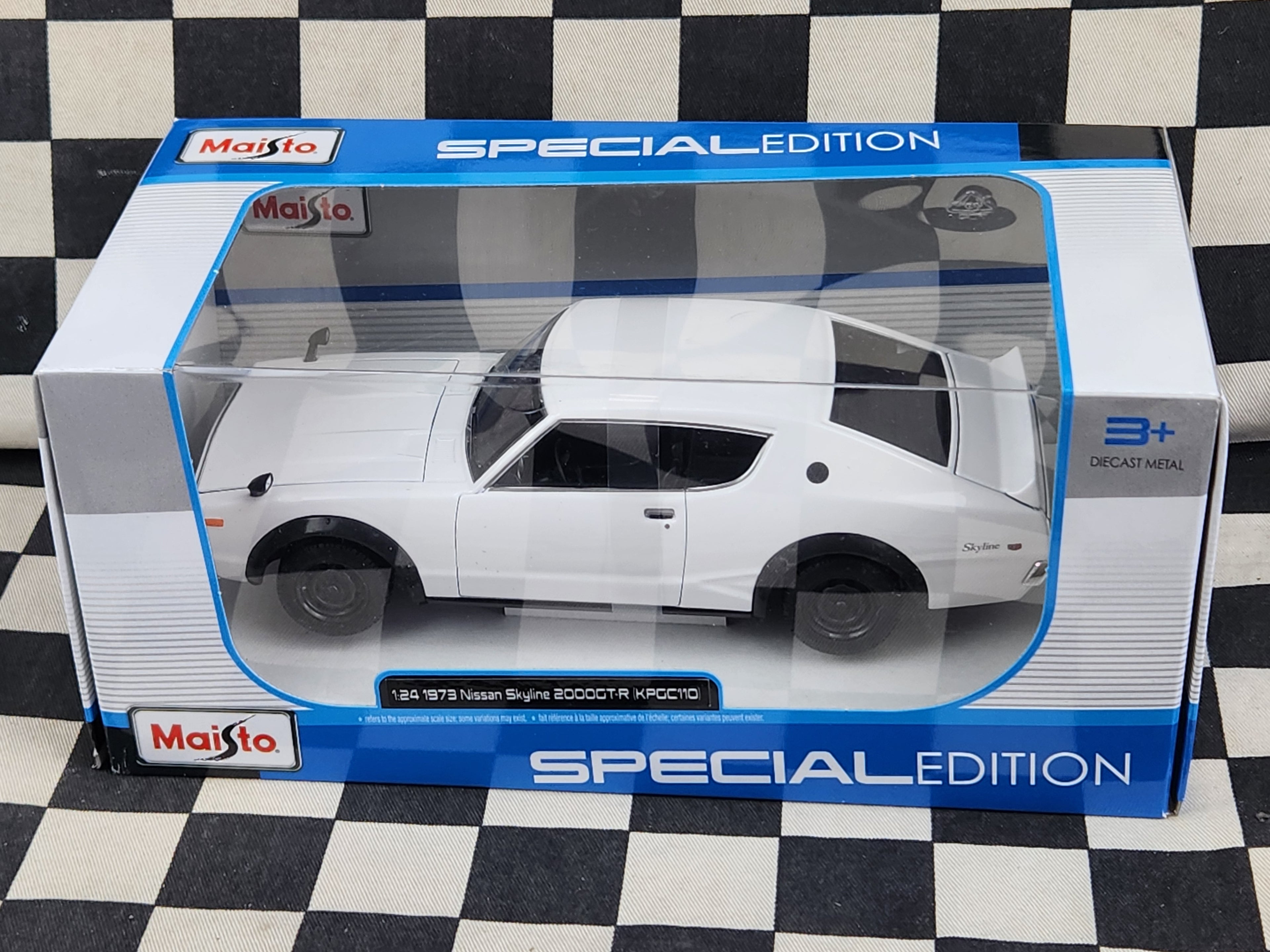 Maisto 1:24 1973 Nissan Skyline 2000GTR
