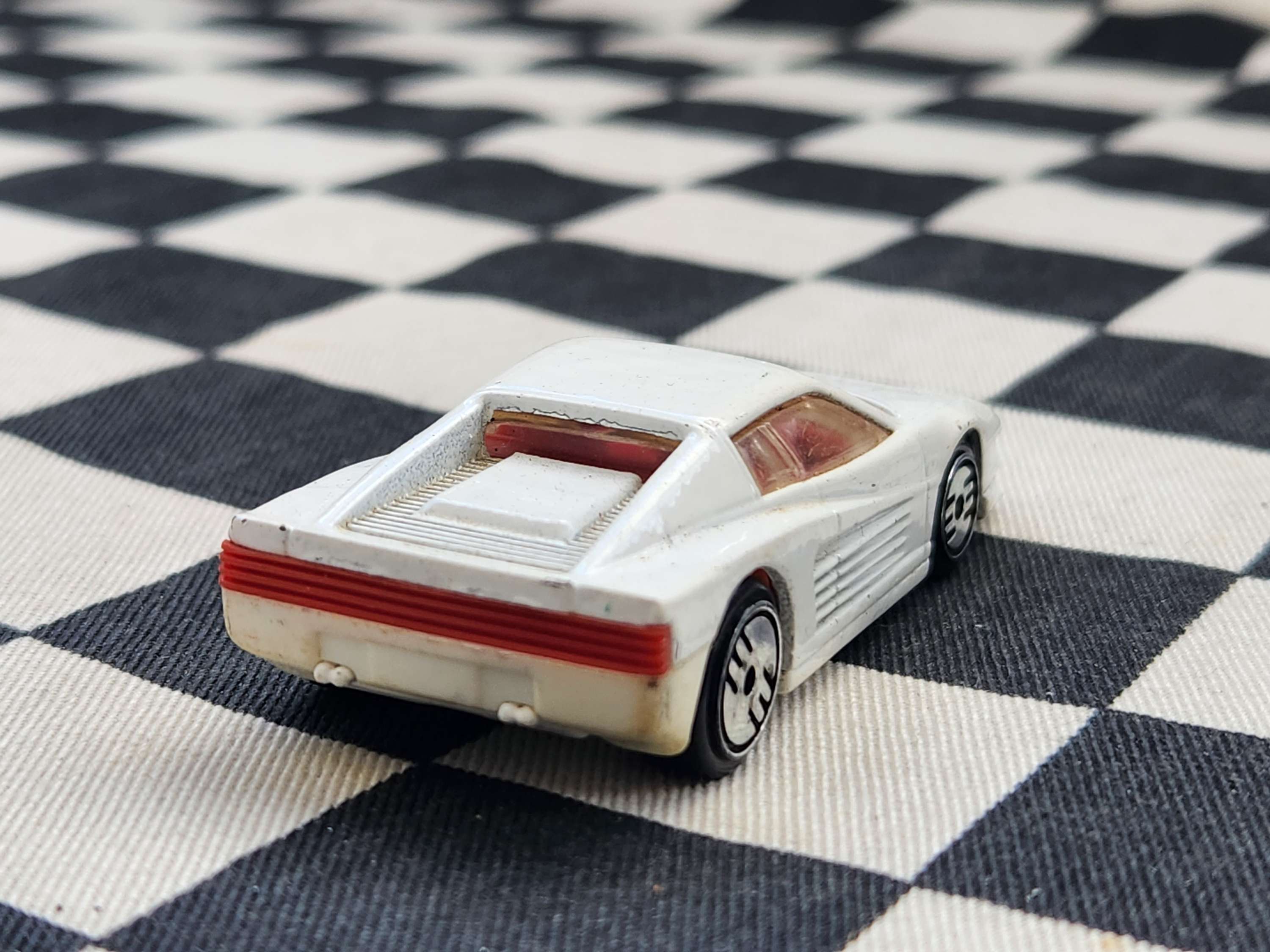 Vintage Loose Hot Wheels Ferrari Testarossa White