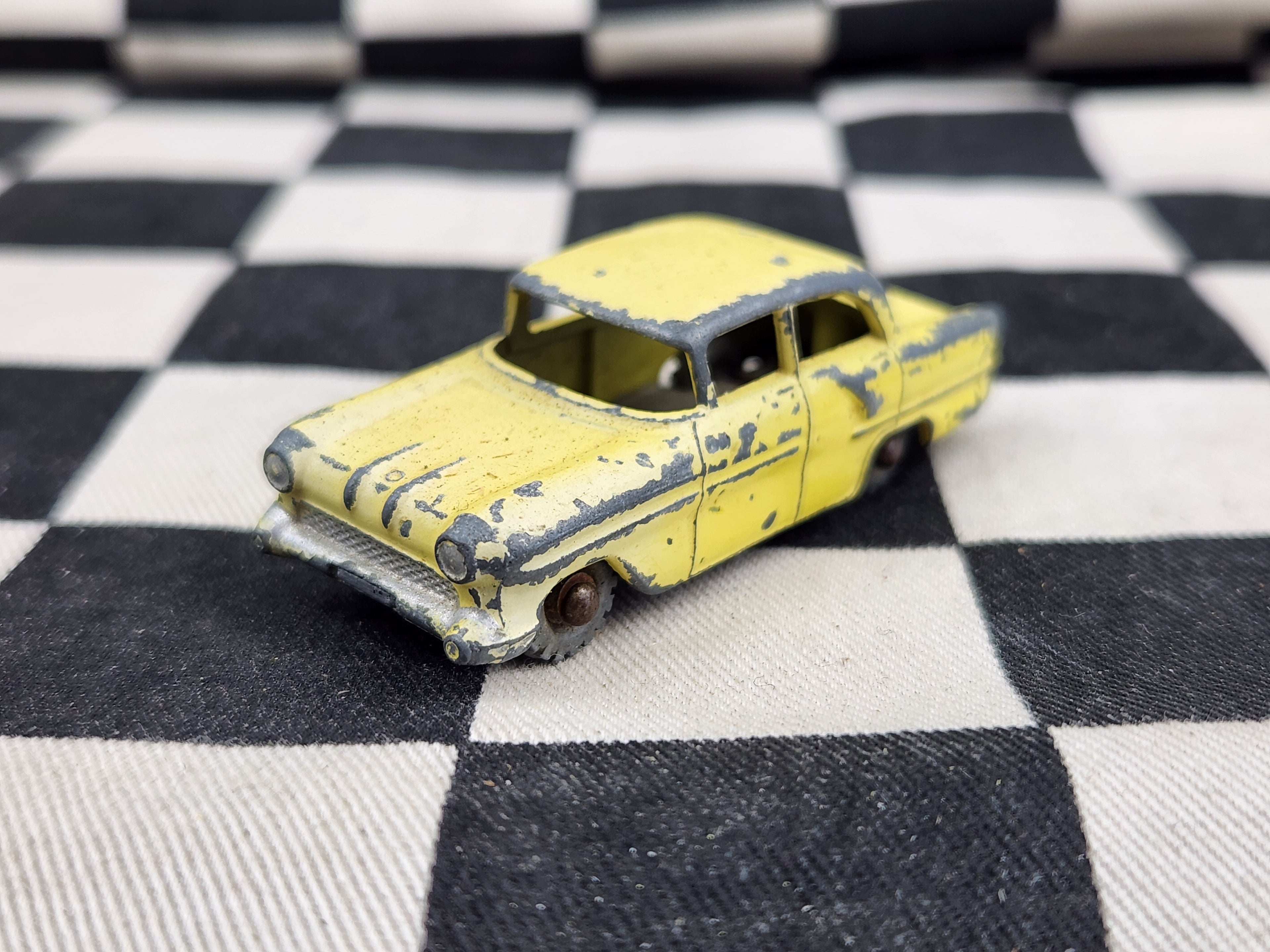 Vintage Loose Matchbox Lesney Vauxhall Victor lemon yellow
