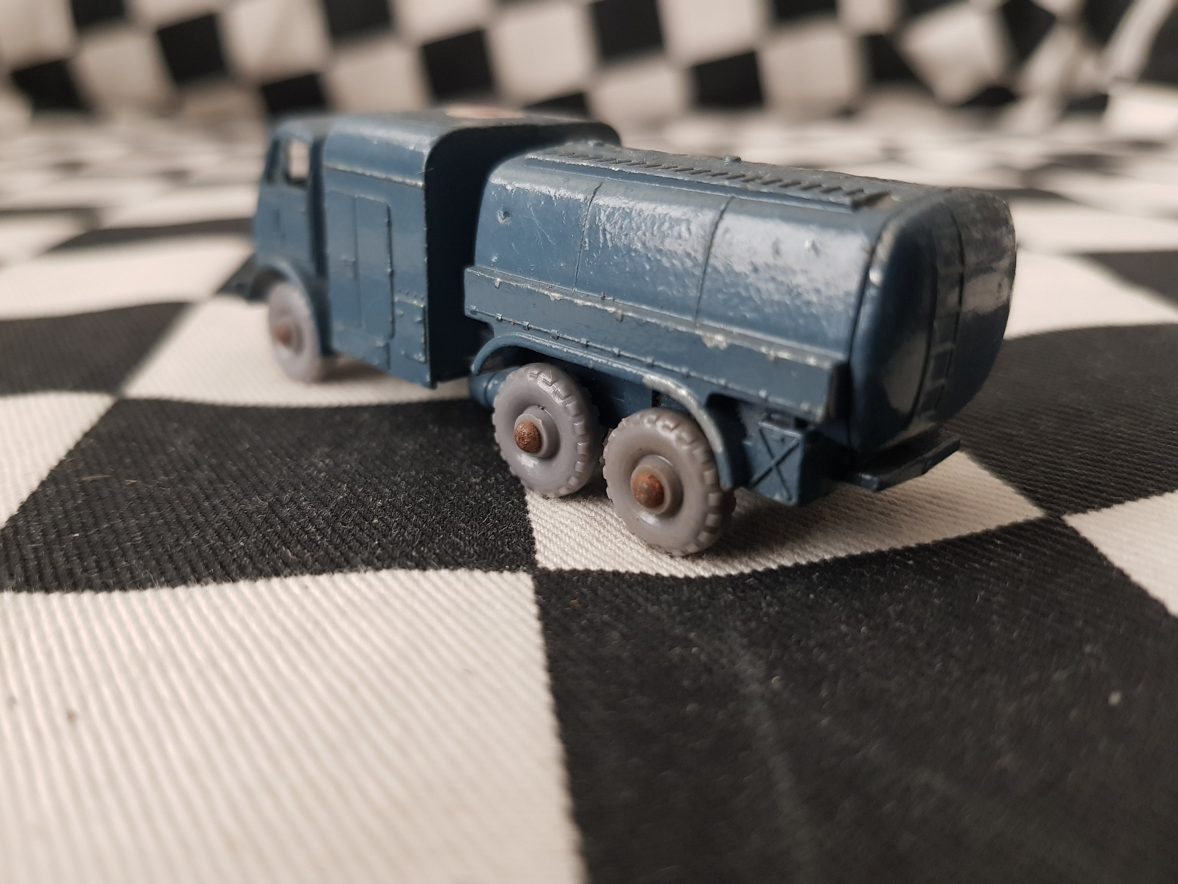 Lesney 10 Ton Pressure Refueler Raf Truck