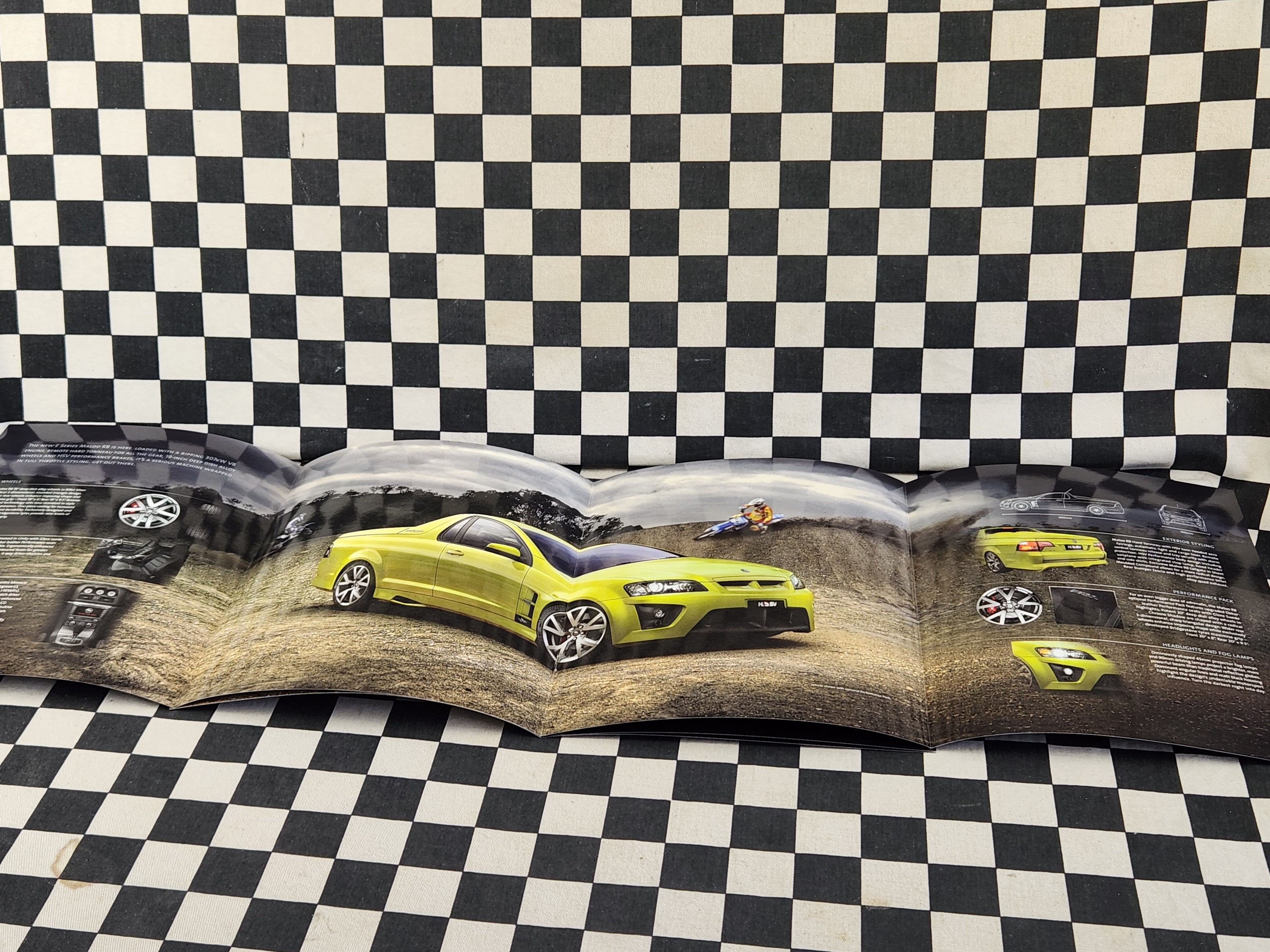 HSV Holden Commodore VE Maloo R8 Sales Brochure