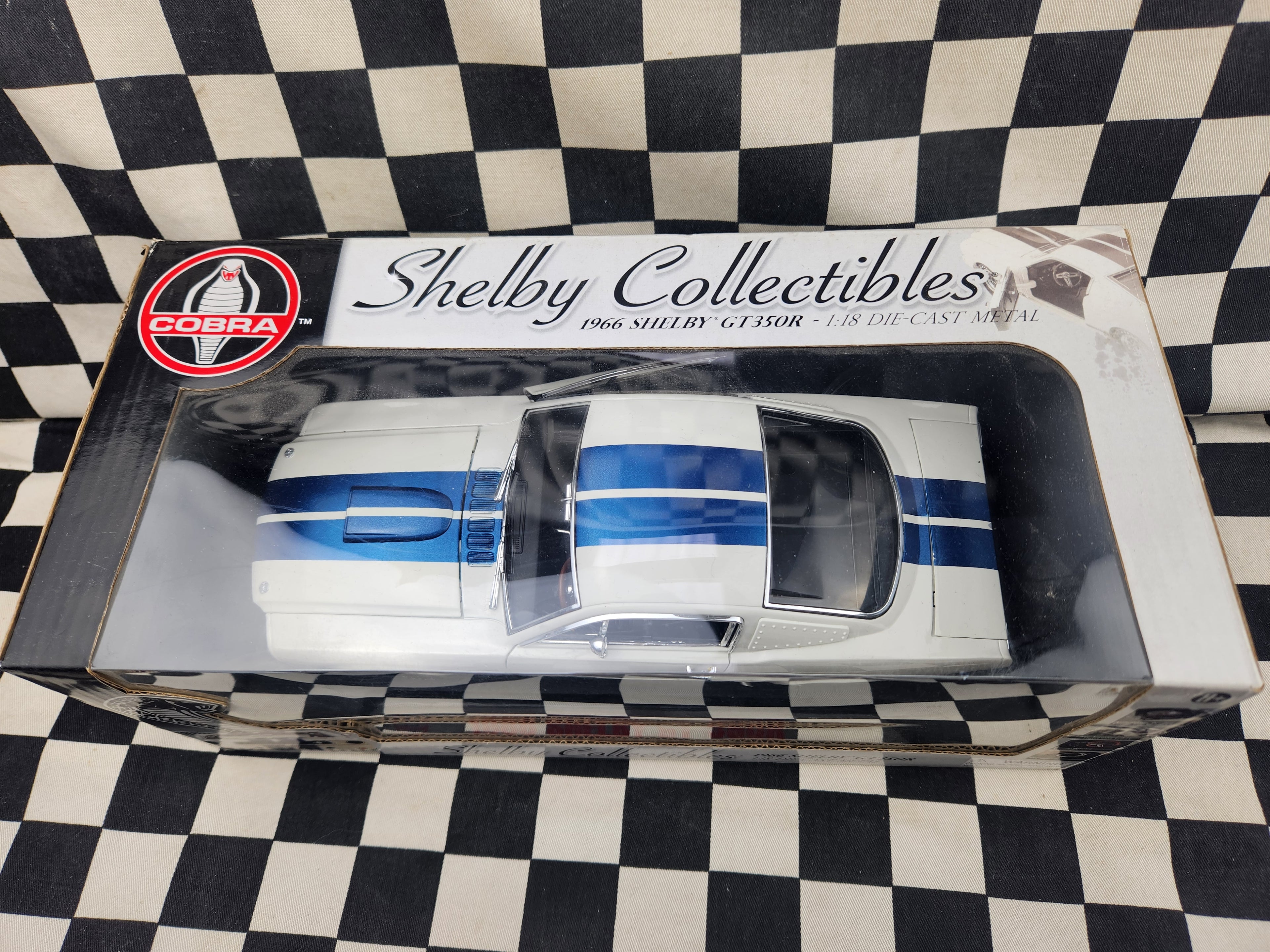 Shelby Collectables 1:18 1966 Shelby Mustang GT350R Die Cast Model