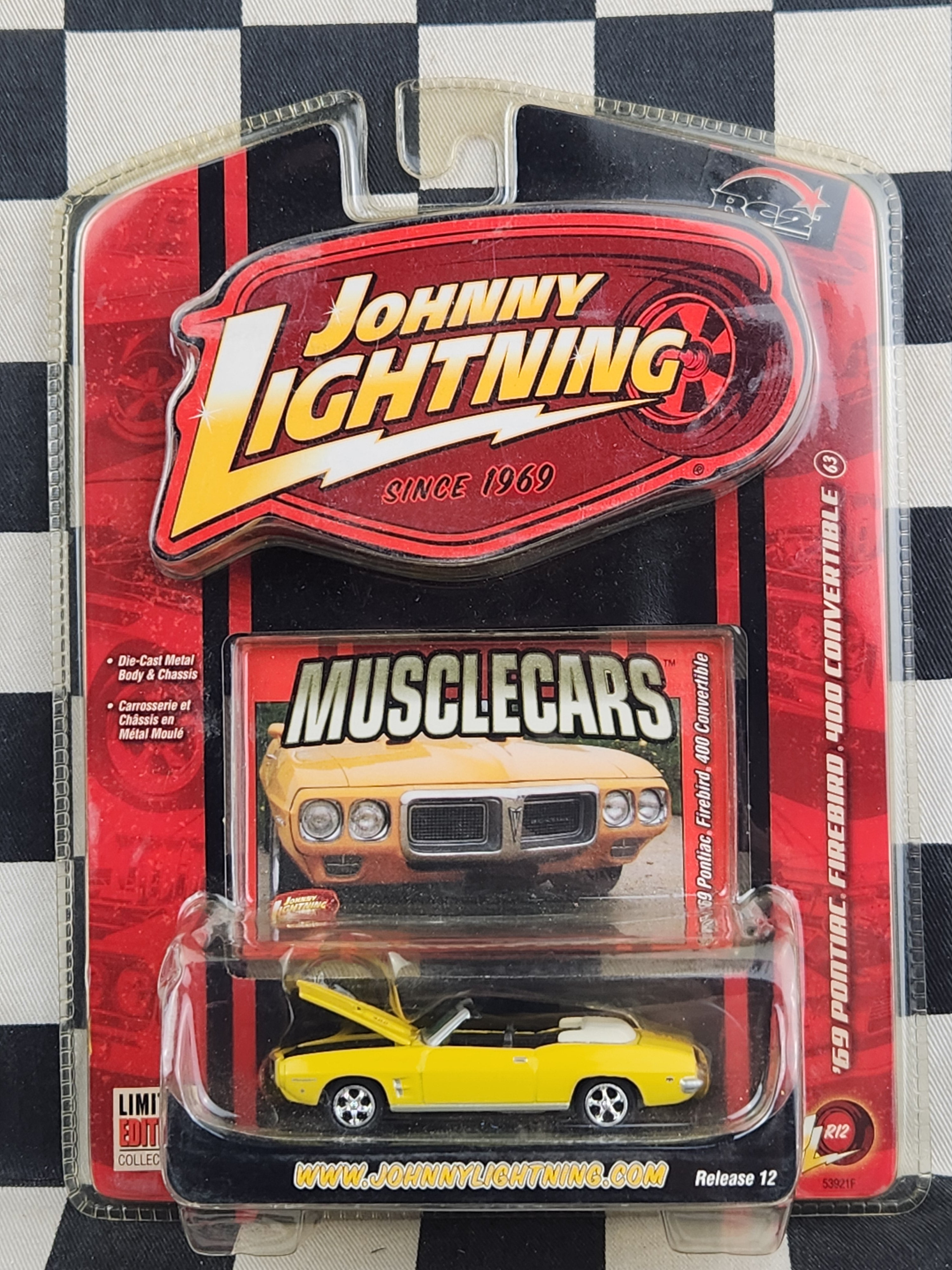 Johnny Lightning Musclecars 69 Pontiac Firebird 400 Convertible