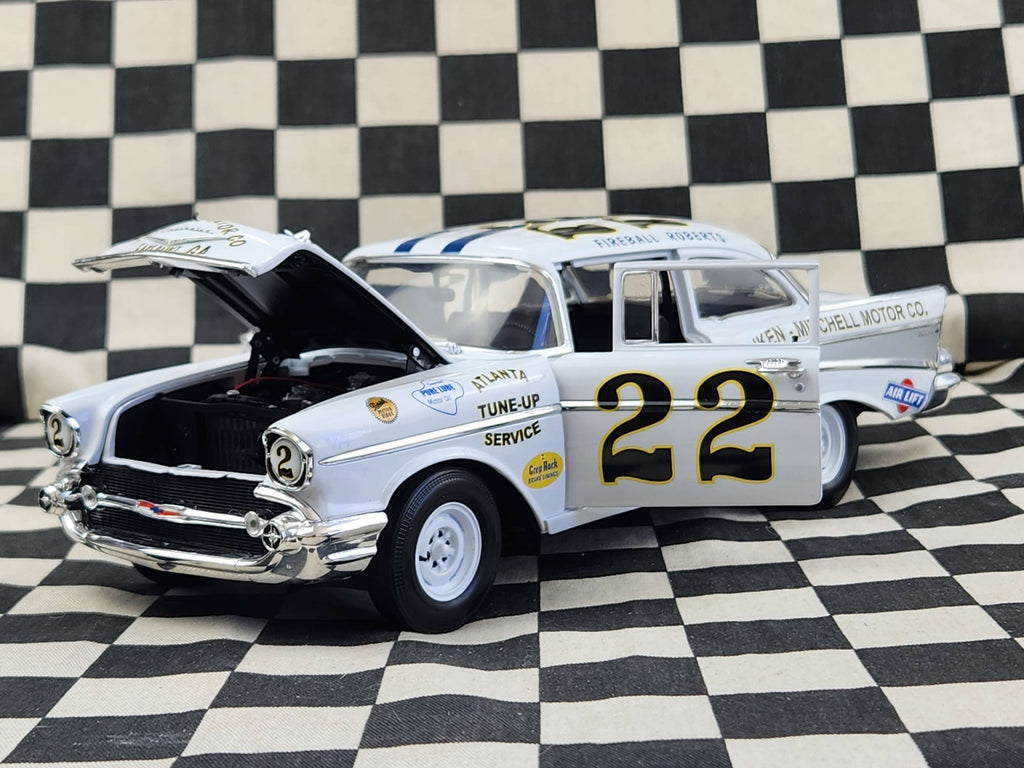 Acme 1:18 Fireball Roberts 1957 Chevrolet Bel Air Darlington 500 Winner