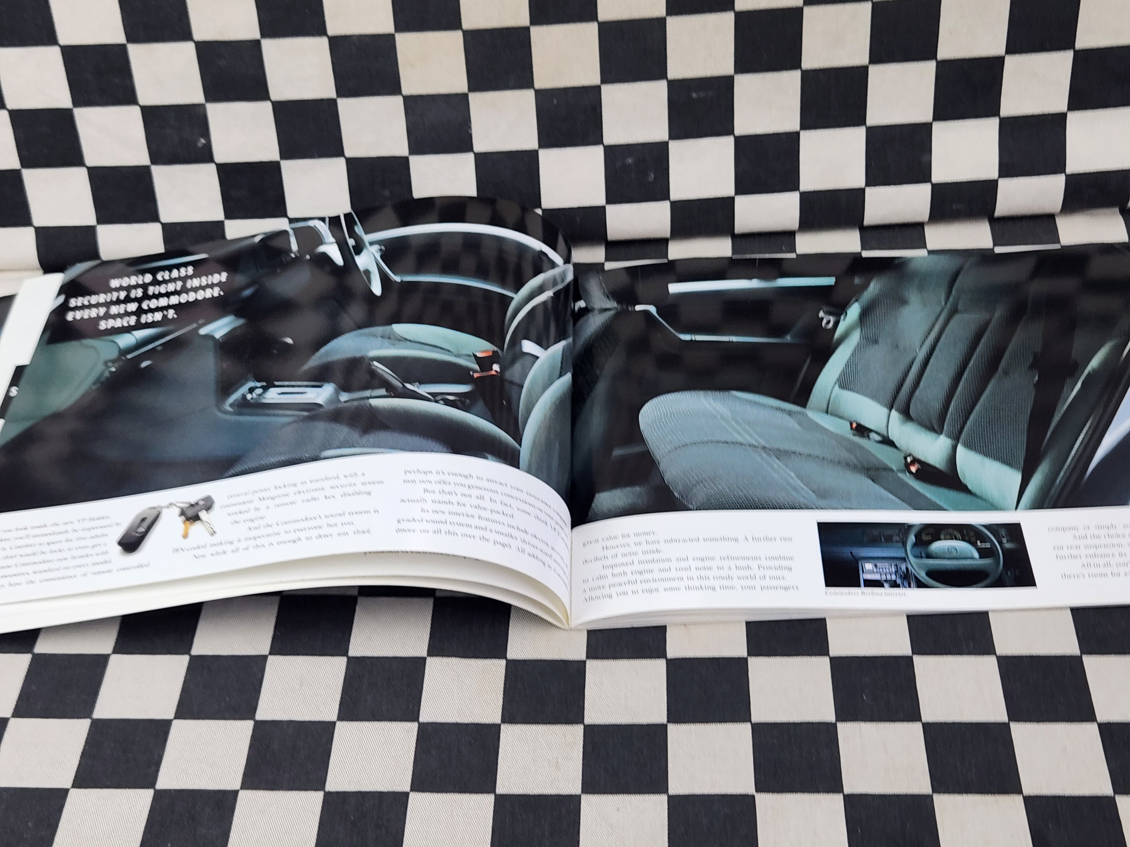 VP Holden Commodore V6 V8 Executive Berlina SS Sales Brochure