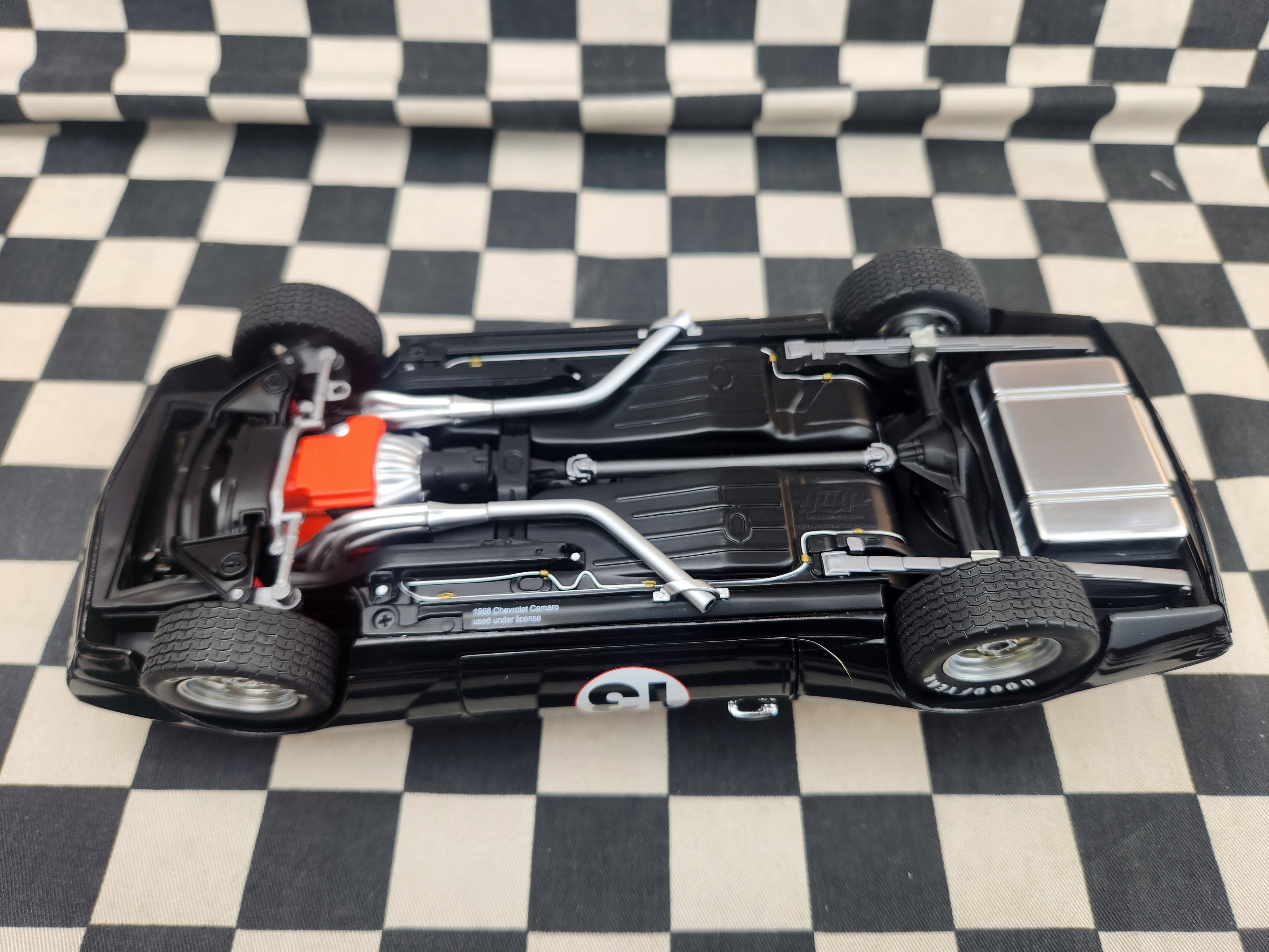 Gmp 1/18 1968 Smokey Yunik Camaro