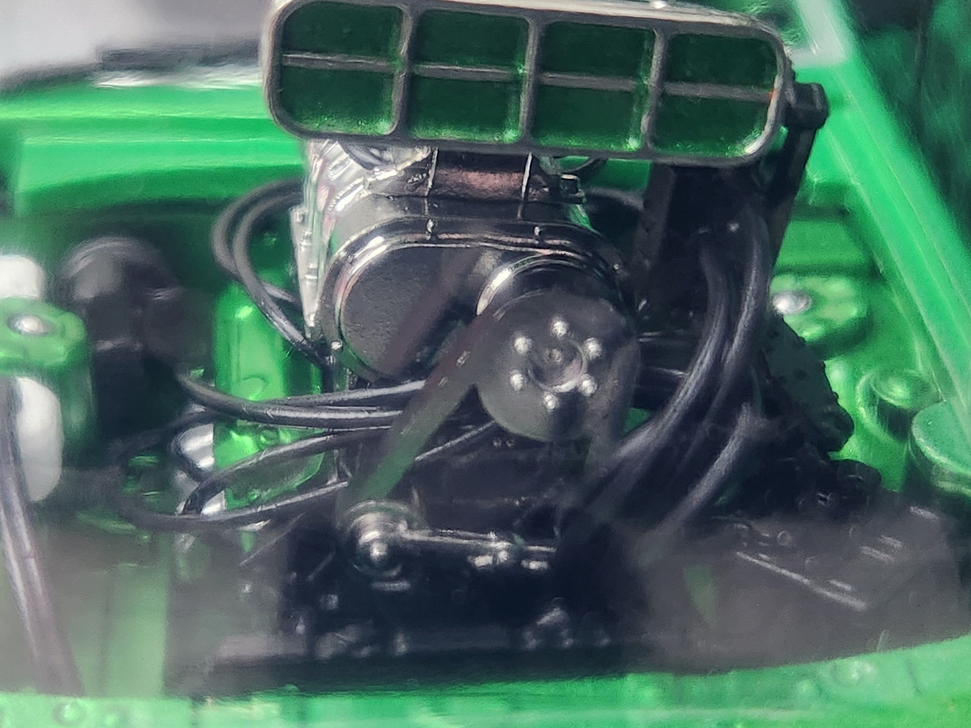 DDA Collectables 1:24 Blown Holden VL Calais Custom Green