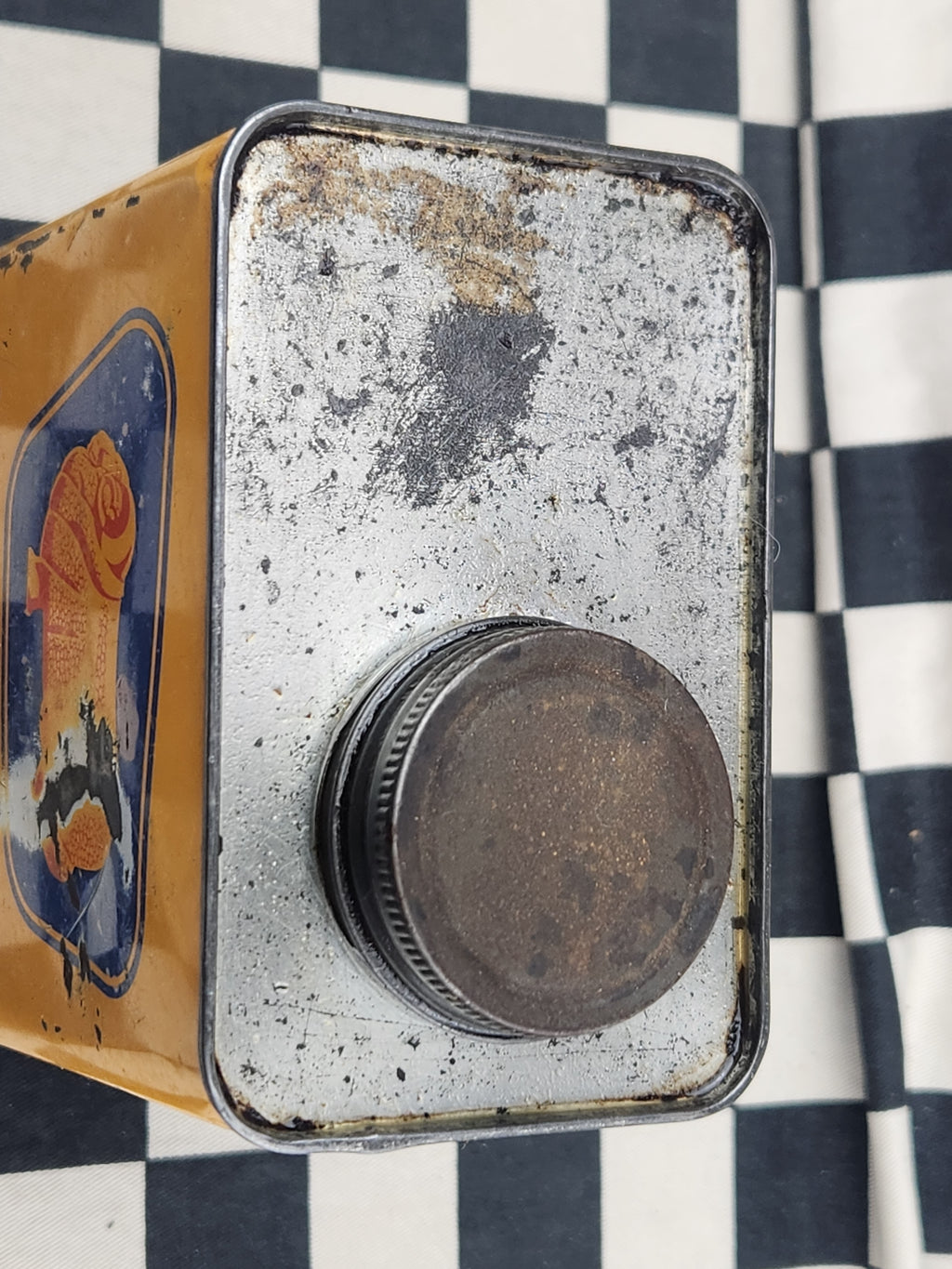 Golden Fleece 1 Imperial Quart Oil Tin