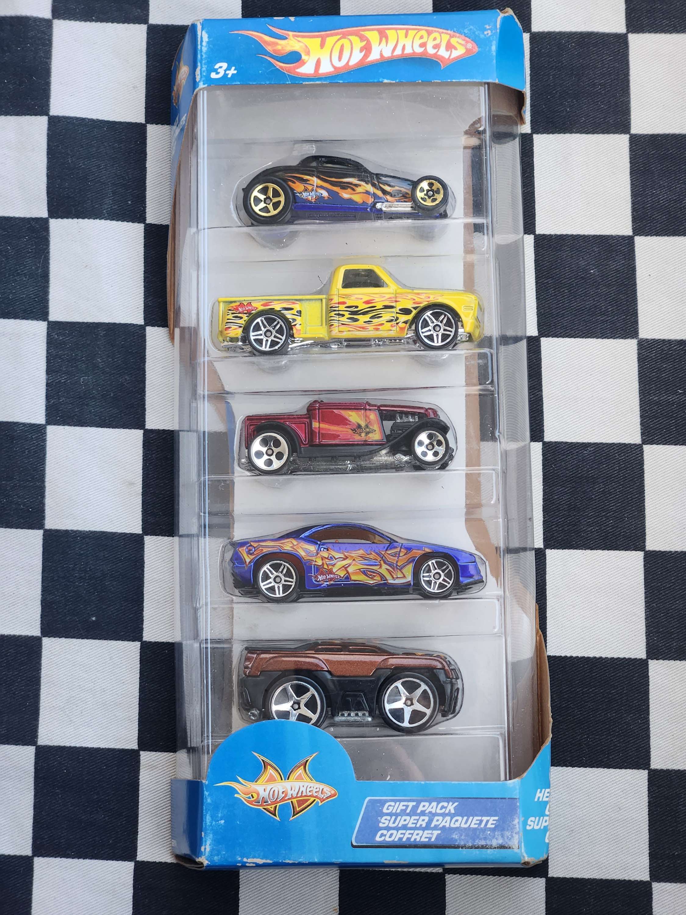 Hot Wheels 2005 5 Pack Exclusive Heat Fleet II 69 Chevy Pickup Hooligan Hot Rod