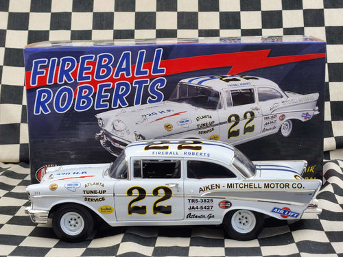 Acme 1:18 Fireball Roberts 1957 Chevrolet Bel Air Darlington 500 Winner