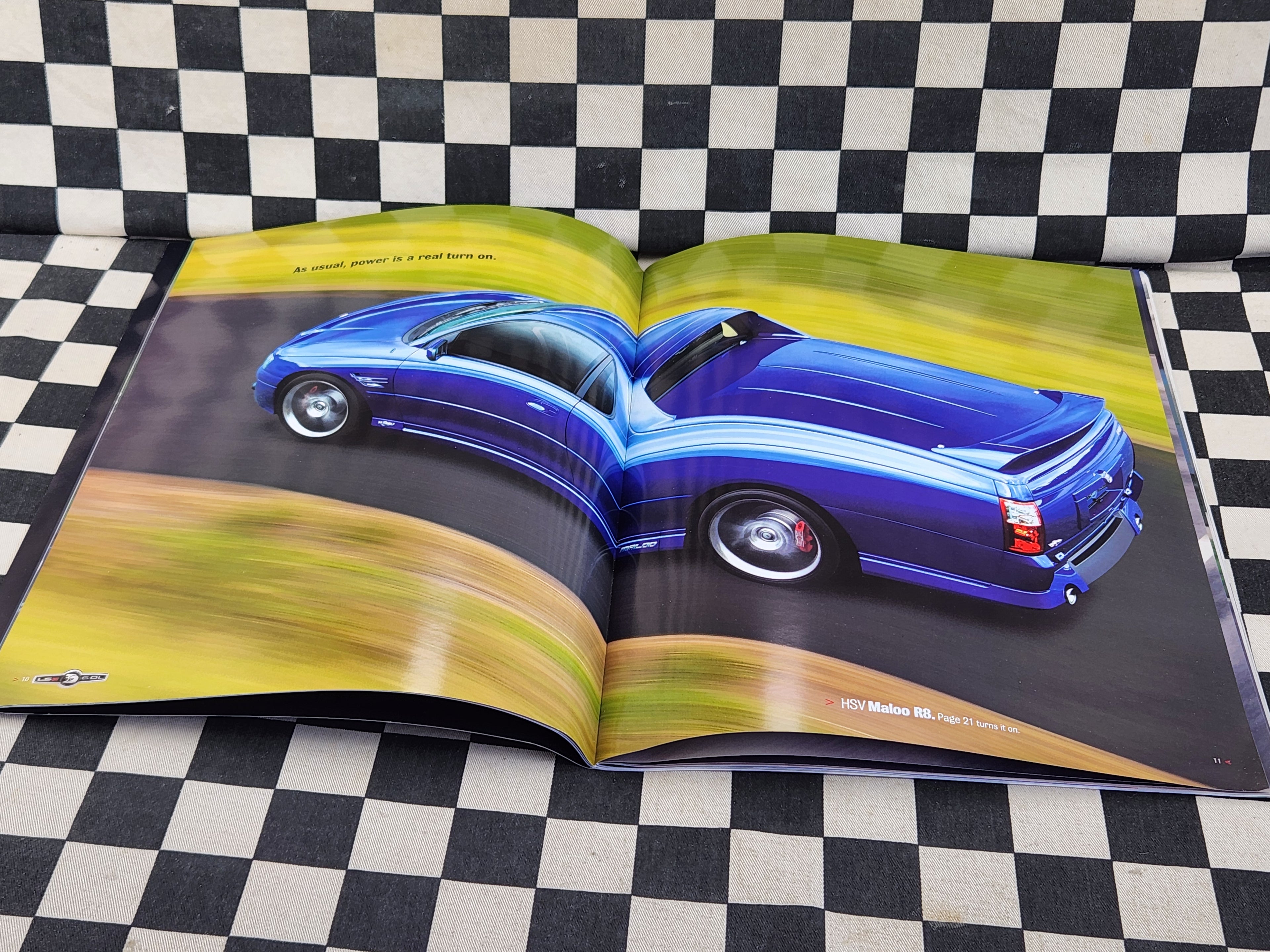 HSV Holden Commodore VE 2005 FULL RANGE 36 Page Sales Brochure